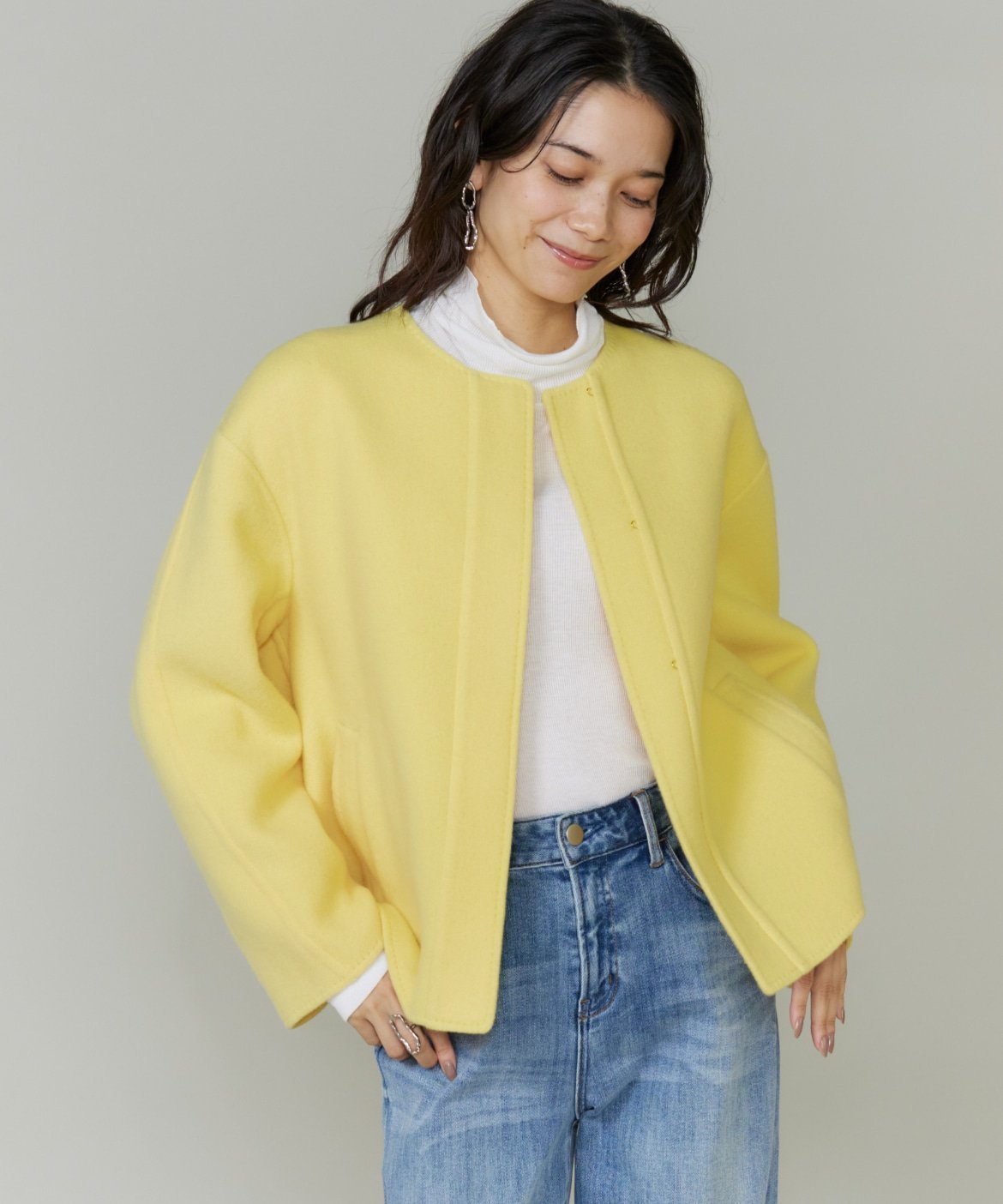 【イネド/INED】のノーカラーショートコート インテリア・キッズ・メンズ・レディースファッション・服の通販 founy(ファニー) 　ファッション　Fashion　レディースファッション　Fashion for Women　アウター　Coat / Outerwear Collection　コート・ロングコート・ピーコート　Long Coats, Peacoats & More　コンパクト　Compact, Small Size　ショルダー　Shoulder, Shoulder Strap　ショート　Short, Short Length　スマート　Smart, Elegant　ドロップ　Drop Shoulder, Dropped Style　ハンド　Hand, Handmade　バランス　Balance, Style Balance　フロント　Front, Front Design　ポケット　Pocket, Pocket Detail　メルトン　Melton, Heavy Wool　リラックス　Relax, Relaxed Fit　イエロー|ID: prp329100004821039 ipo3291000000035035633