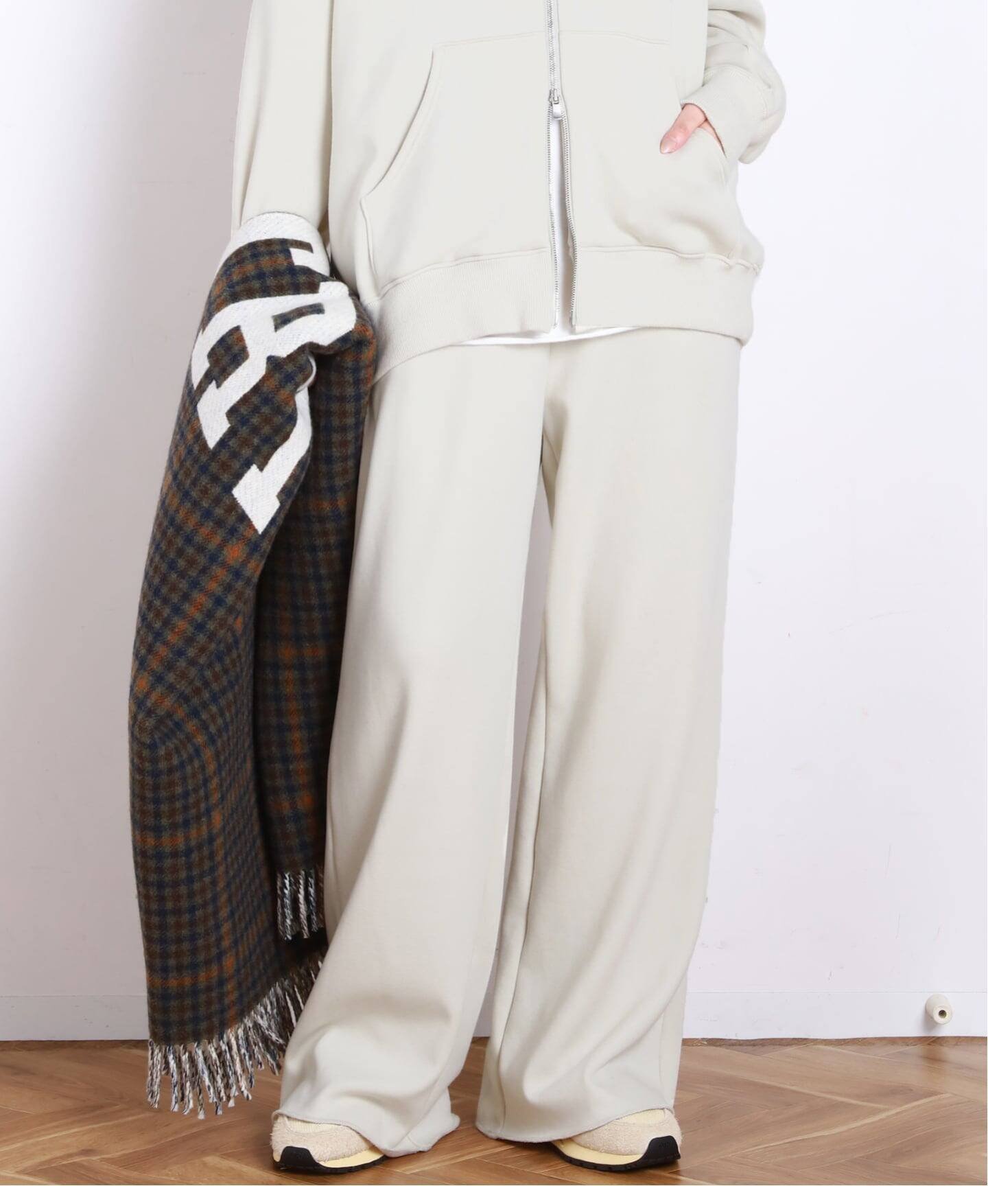 【エーピーストゥディオ/AP STUDIO】の*ウォームスウェットパンツ インテリア・キッズ・メンズ・レディースファッション・服の通販 founy(ファニー) 　ファッション　Fashion　レディースファッション　Fashion for Women　パンツ　Pants & Trousers　スマート　Smart, Elegant　セットアップ　Set-Up, Coordinated Outfit　防寒　Cold Protection, Winter-Ready　ホワイト|ID: prp329100004821046 ipo3291000000035035711