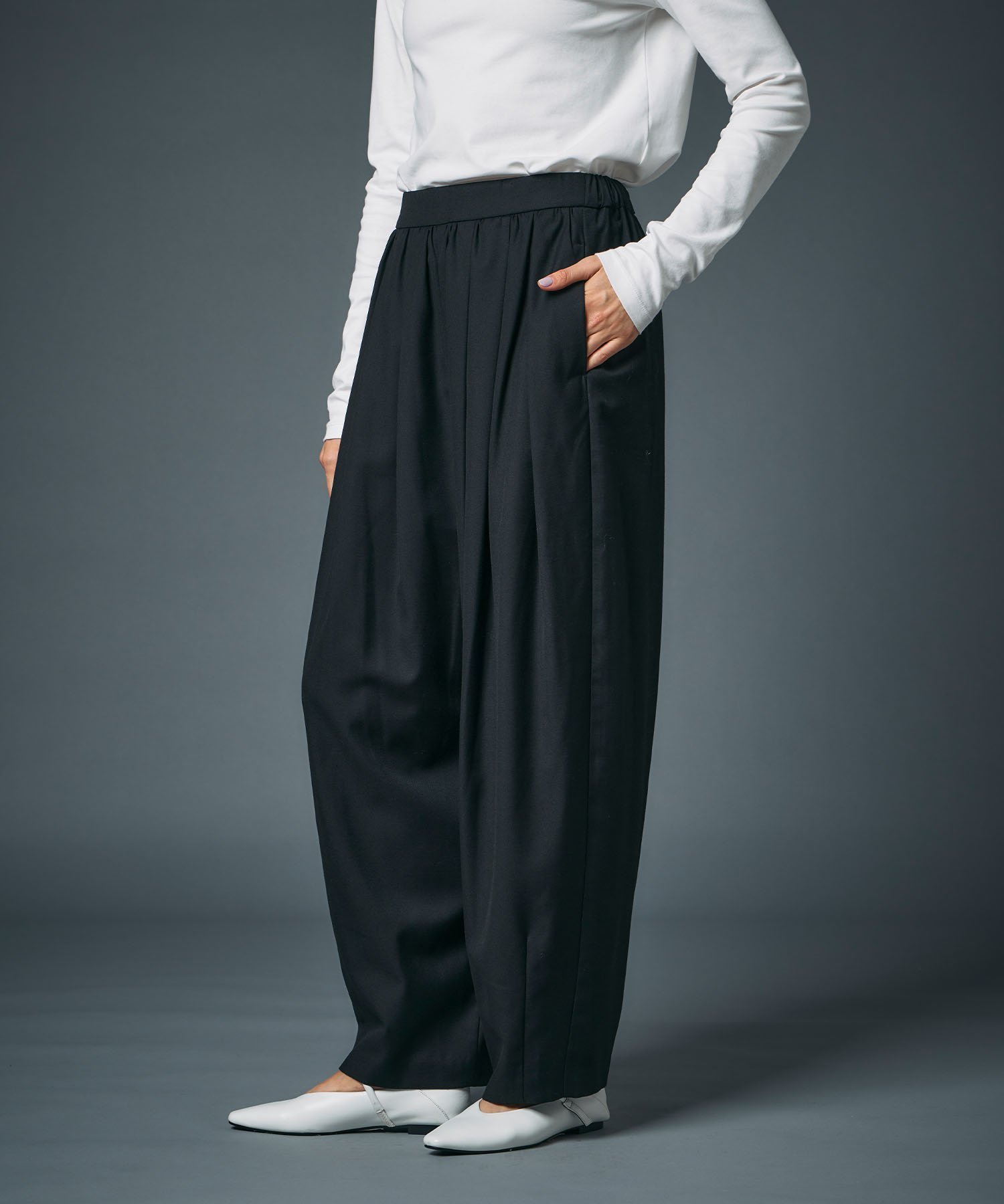 【ノーク/N.O.R.C】のウールライクボリュームドロストパンツ 人気、トレンドファッション・服の通販 founy(ファニー) 　ファッション　Fashion　レディースファッション　Fashion for Women　パンツ　Pants & Trousers　ギャザー　Gathered, Ruffled　ツイル　Twist, Twisted Detail　フロント　Front, Front Design　ランダム　Random, Irregular　秋　Autumn　 other-1|ID: prp329100004821060 ipo3291000000035035888