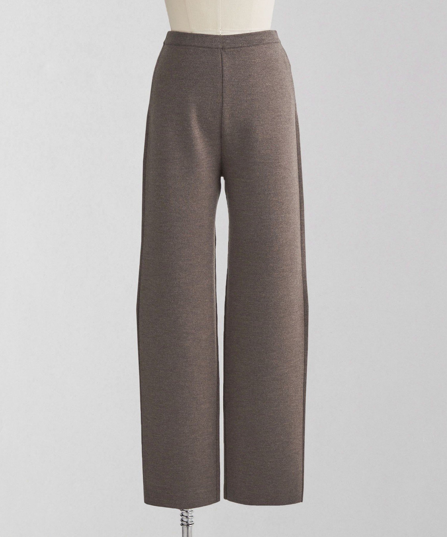 【ユナイテッドアローズ/UNITED ARROWS】のLOEFF スムース ニット ボンタン パンツ インテリア・キッズ・メンズ・レディースファッション・服の通販 founy(ファニー) 　ファッション　Fashion　レディースファッション　Fashion for Women　パンツ　Pants & Trousers　ジャケット　Jacket, Outerwear　セットアップ　Set-Up, Coordinated Outfit　タートルネック　Turtleneck, High Neck　ポケット　Pocket, Pocket Detail　モダン　Modern, Contemporary　リラックス　Relax, Relaxed Fit　アウトレット　Outlet / Clearance　おすすめ　Recommended / Our Picks　MOCA|ID: prp329100004821081 ipo3291000000035036158