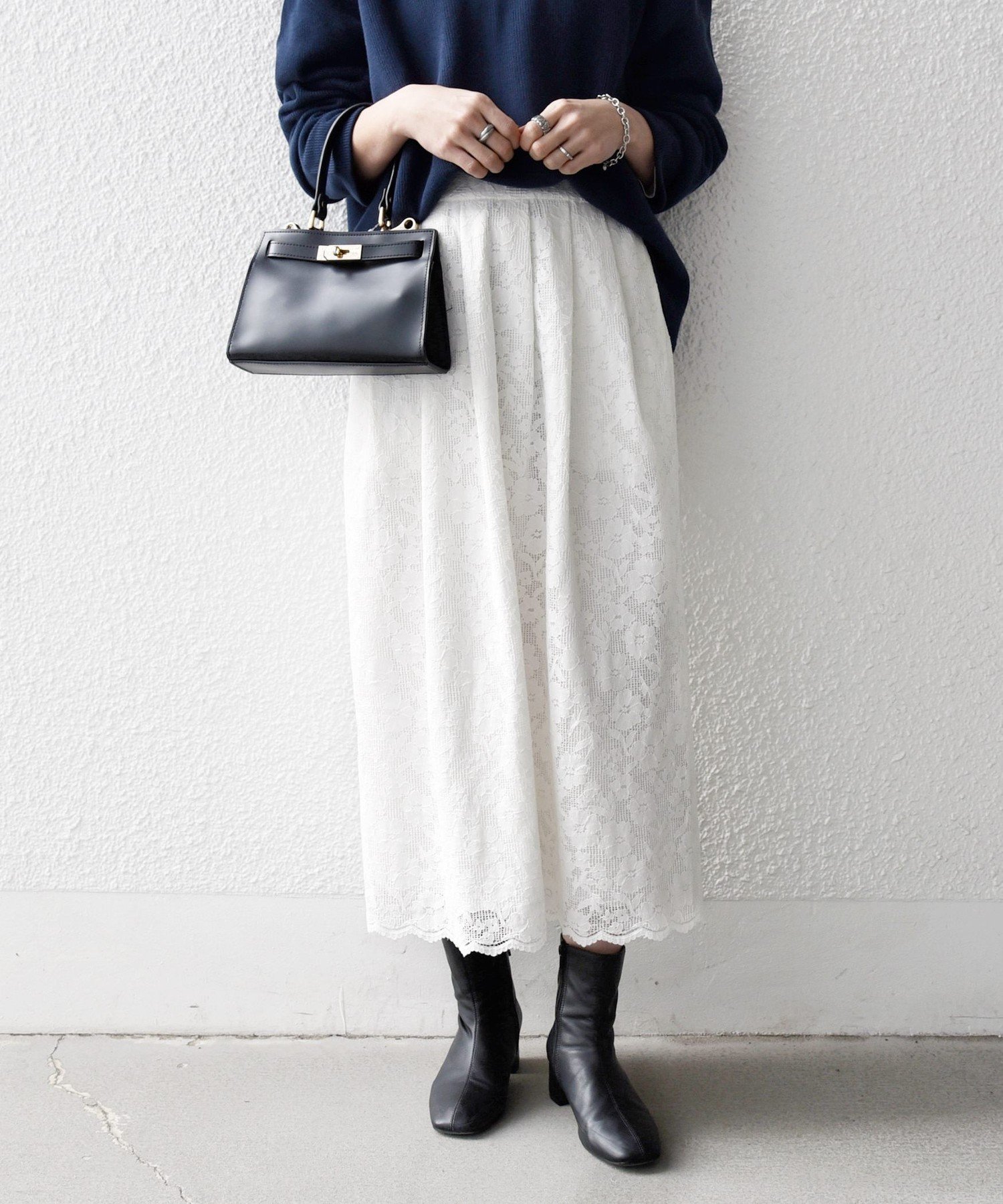 【シップス フォー ウィメン/SHIPS】のSHIPS any 手洗い可能 フラワー メッシュ レース タック セミフレア スカート インテリア・キッズ・メンズ・レディースファッション・服の通販 founy(ファニー) 　ファッション　Fashion　レディースファッション　Fashion for Women　スカート　Skirts　Aライン・フレアスカート　A-Line & Flared Skirts　春　Spring　洗える　Machine Washable　カットソー　Cut and Sewn Top　シンプル　Simple, Minimal　スウェット / スエット　Sweatshirt, Sweatwear　ストレート　Straight, Straight Cut　スリット　Slit, Slit Detail　ダウン　Down, Puffer　フラワー　Flower, Floral　フレア　Flare, Flared　メッシュ　Mesh, Net Fabric　モチーフ　Motif, Design Theme　レース　Lace, Lace Fabric　S/S・春夏　SS, Spring/Summer, Warm Season　おすすめ　Recommended / Our Picks　夏　Summer　2026年　2026　ホワイト|ID: prp329100004821091 ipo3291000000035036242