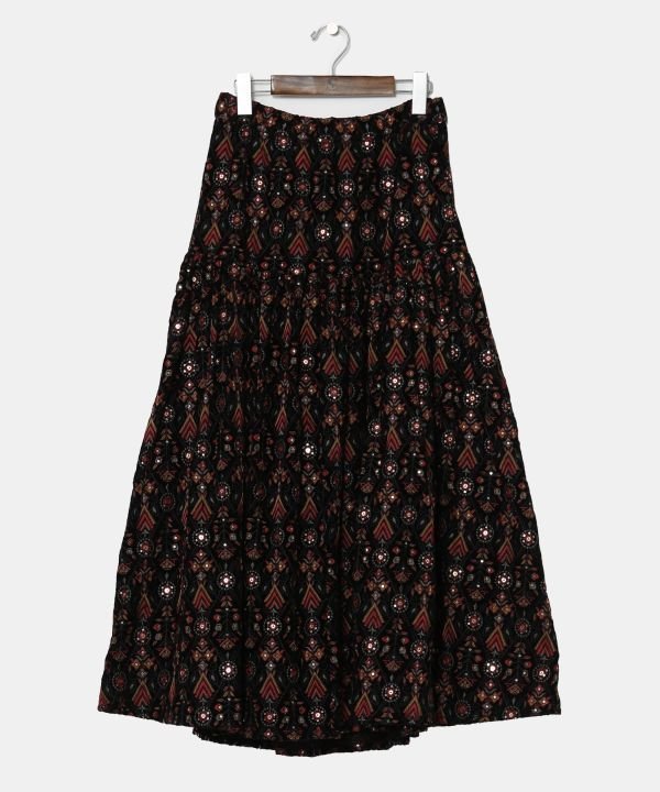 【アミナコレクション/Amina Collection】の【チャイハネ】ブライド刺繍ロングスカート インテリア・キッズ・メンズ・レディースファッション・服の通販 founy(ファニー) 　ファッション　Fashion　レディースファッション　Fashion for Women　スカート　Skirts　ロングスカート　Long Skirts / Maxi & Midi Skirts　インド　Indian Textile　ベロア　Velour, Soft Velvet　ロング　Long, Long-Length　ブラック|ID: prp329100004821144 ipo3291000000035036935