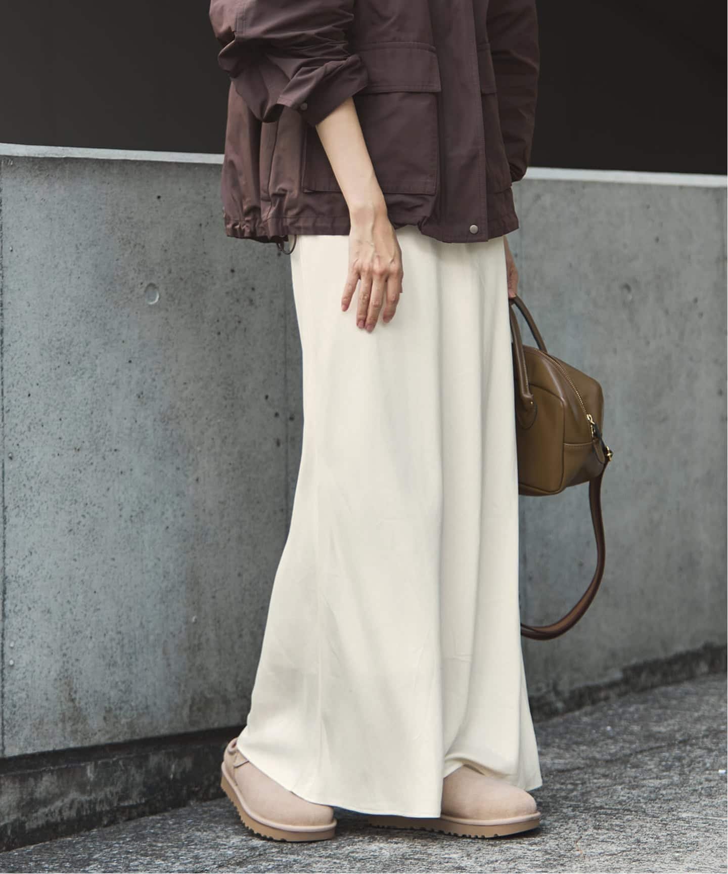 【フレームワーク/FRAMeWORK】の≪追加≫シルキーキュプラバイアススカート インテリア・キッズ・メンズ・レディースファッション・服の通販 founy(ファニー) 　ファッション　Fashion　レディースファッション　Fashion for Women　スカート　Skirts　サテン　Satin, Glossy Fabric　スウェット / スエット　Sweatshirt, Sweatwear　バイアス　Bias, Diagonal Cut　マーメイド　Mermaid, Fishtail Silhouette　再入荷　Restock / Back in Stock　ホワイト A|ID: prp329100004821145 ipo3291000000035036955