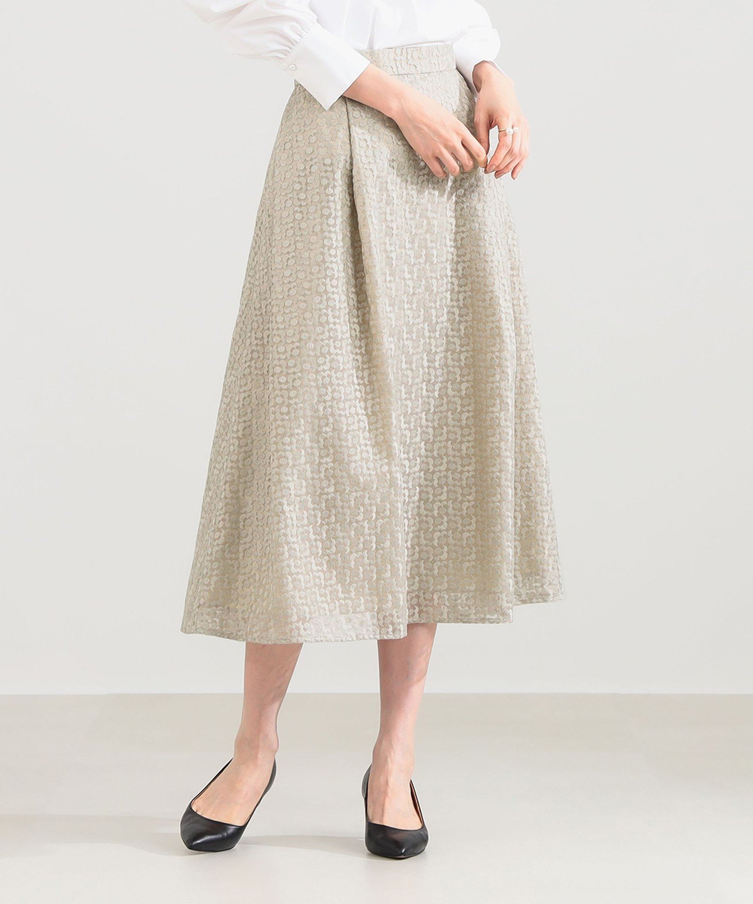 【デミルクス ビームス/Demi-Luxe BEAMS】のオーガンジー エンブロイダリー フレアースカート インテリア・キッズ・メンズ・レディースファッション・服の通販 founy(ファニー) 　ファッション　Fashion　レディースファッション　Fashion for Women　スカート　Skirts　おすすめ　Recommended / Our Picks　エンブロイダリー　Embroidery Design　オーガンジー　Organza Fabric　シンプル　Simple, Minimal　セレモニー　Ceremony　フレア　Flare, Flared　フレアースカート　Flared Skirt, A-Line Skirt　フロント　Front, Front Design　モダン　Modern, Contemporary　GREIGE|ID: prp329100004821164 ipo3291000000035037106