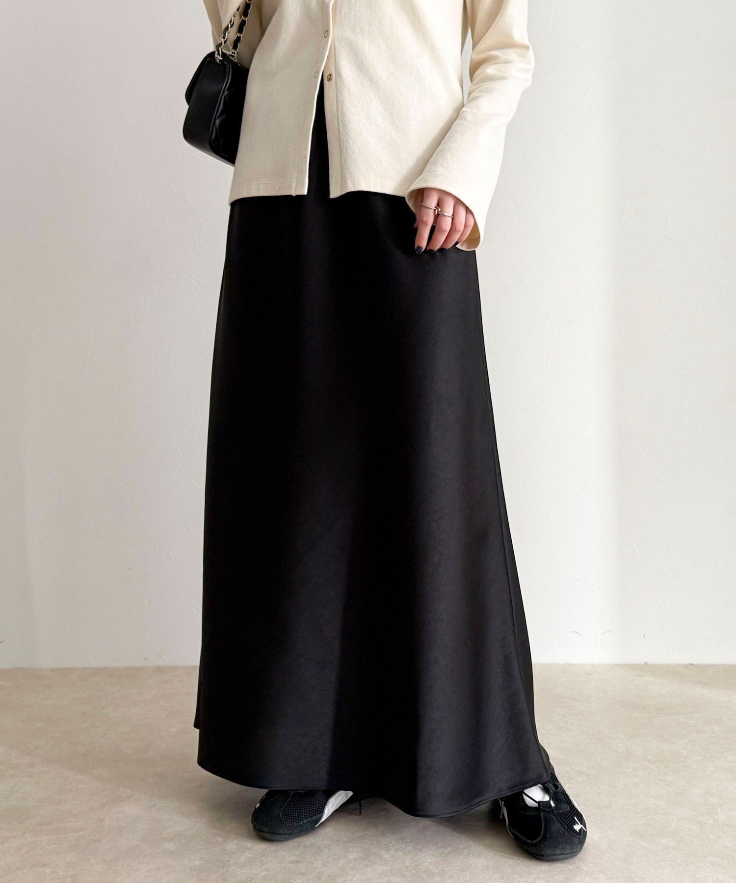 【フレディ&グロスター/FREDY&GLOSTER】のヘビーサテンバイアススカート インテリア・キッズ・メンズ・レディースファッション・服の通販 founy(ファニー) 　ファッション　Fashion　レディースファッション　Fashion for Women　スカート　Skirts　2026年　2026　おすすめ　Recommended / Our Picks　なめらか　Smooth, Silky Texture　サテン　Satin, Glossy Fabric　シンプル　Simple, Minimal　エレガント 上品　Elegant　ブラック|ID: prp329100004821173 ipo3291000000035037207