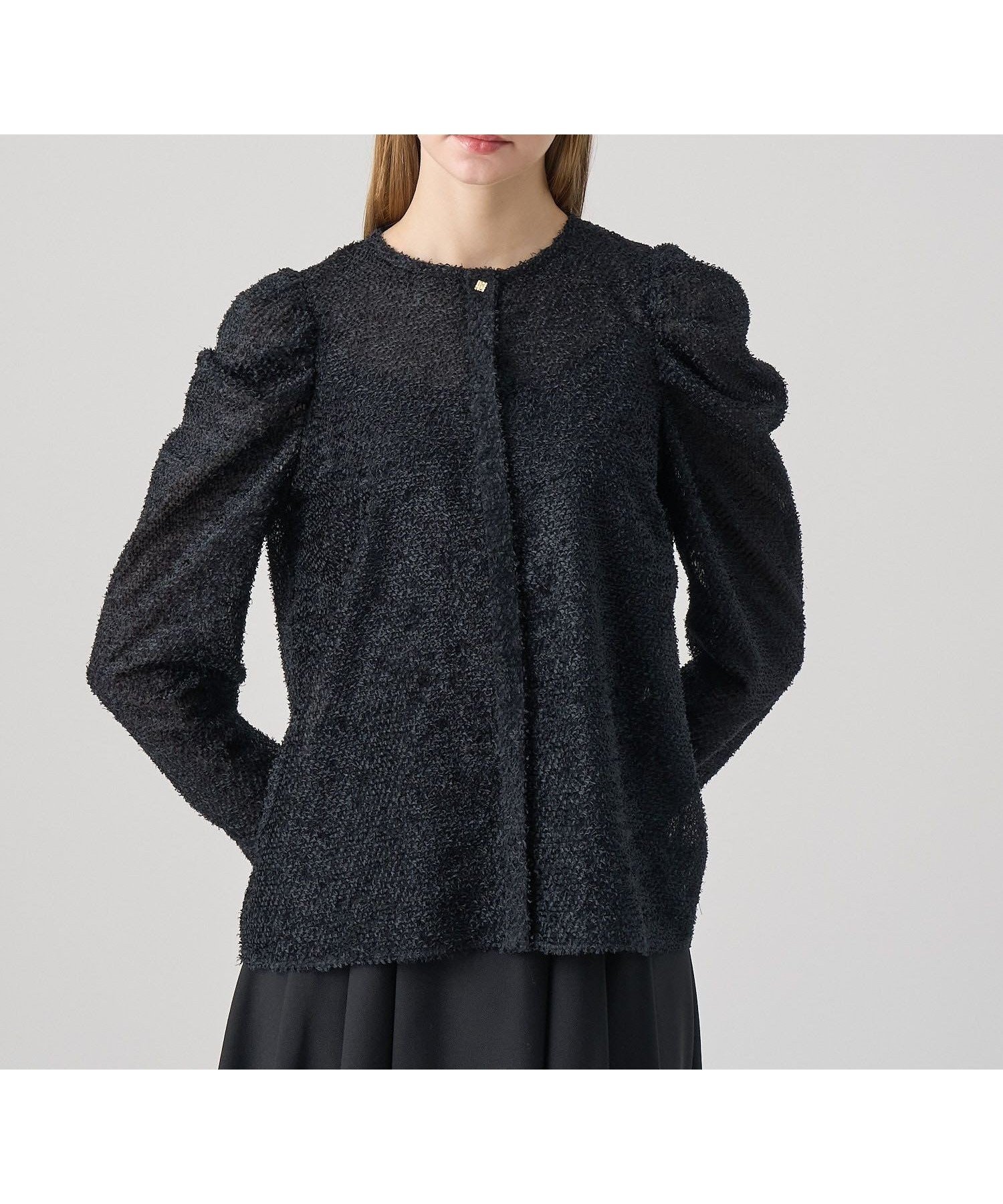 【アナイ/ANAYI】のカットジャガードパワショル ブラウス インテリア・キッズ・メンズ・レディースファッション・服の通販 founy(ファニー) 　ファッション　Fashion　レディースファッション　Fashion for Women　トップス・カットソー　Cut & Sew Tops　シャツ・ブラウス・オフィスカジュアル　Elegant Blouses & Button-Ups　インナー　Innerwear　カットジャガード　Cut Jacquard　ギャザー　Gathered, Ruffled　ジャケット　Jacket, Outerwear　スマート　Smart, Elegant　フォルム　Silhouette, Form　フロント　Front, Front Design　メタル　Metal, Metal Parts　再入荷　Restock / Back in Stock　black|ID: prp329100004821252 ipo3291000000035038308