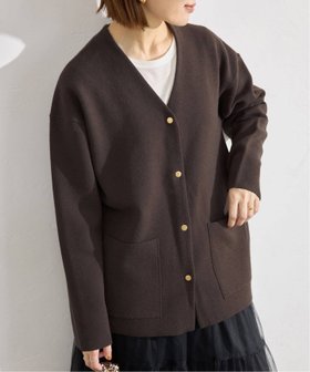 【イエナ/IENA】 《追加》ドットボタンVネックカーディガン人気、トレンドファッション・服の通販 founy(ファニー) ファッション Fashion レディースファッション Fashion for Women トップス・カットソー Cut & Sew Tops カーディガン・羽織り Layered Style Cardigans Vネックトップス V-Neck Tops / V-Cut Neckline Shirts 2025年 2025 2025-2026秋冬・A/W Autumn/Winter 2025–26 AW25–26 カーディガン Cardigan, Knitwear ドット Polka Dot, Dot Pattern エレガント 上品 Elegant 人気 Popular, Best Seller |ID:prp329100004821268