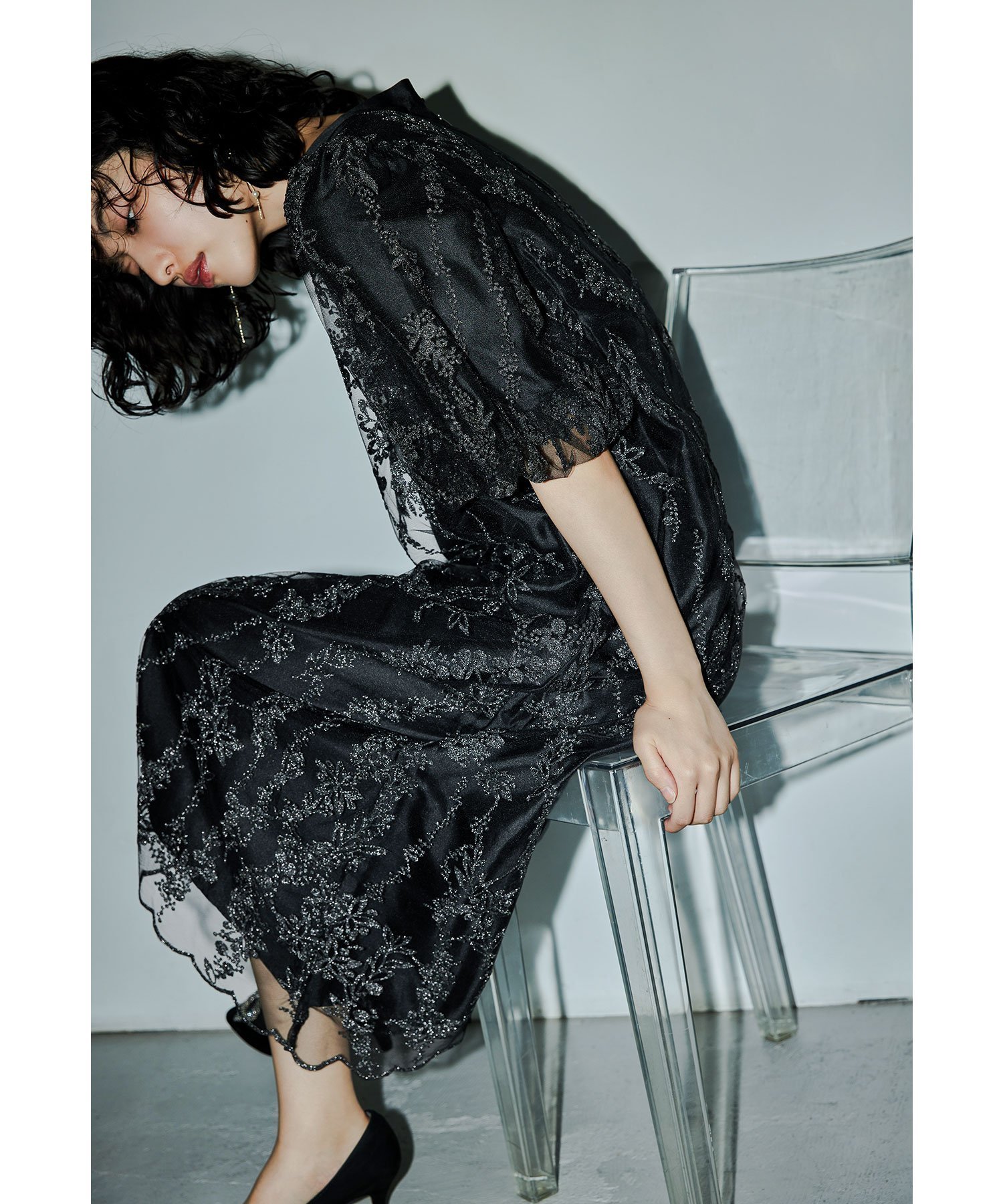 【ビーフラット/bflat】の刺繍レースAラインドレス マタニティ 妊婦 結婚式 二次会 成人式 同窓会 インテリア・キッズ・メンズ・レディースファッション・服の通販 founy(ファニー) 　ファッション　Fashion　レディースファッション　Fashion for Women　ワンピース　Dresses　フォーマル・パーティードレス・結婚式用ドレス　Elegant & Casual Dresses　おすすめ　Recommended / Our Picks　スタンド　Stand Collar, Upright Stand　スリーブ　Sleeve, Long Sleeve / Short Sleeve　ドレス　Dress, One-Piece　レース　Lace, Lace Fabric　エレガント 上品　Elegant　二次会　After Party　披露宴　Wedding Reception　結婚式　Wedding　ブラック|ID: prp329100004821287 ipo3291000000035039021