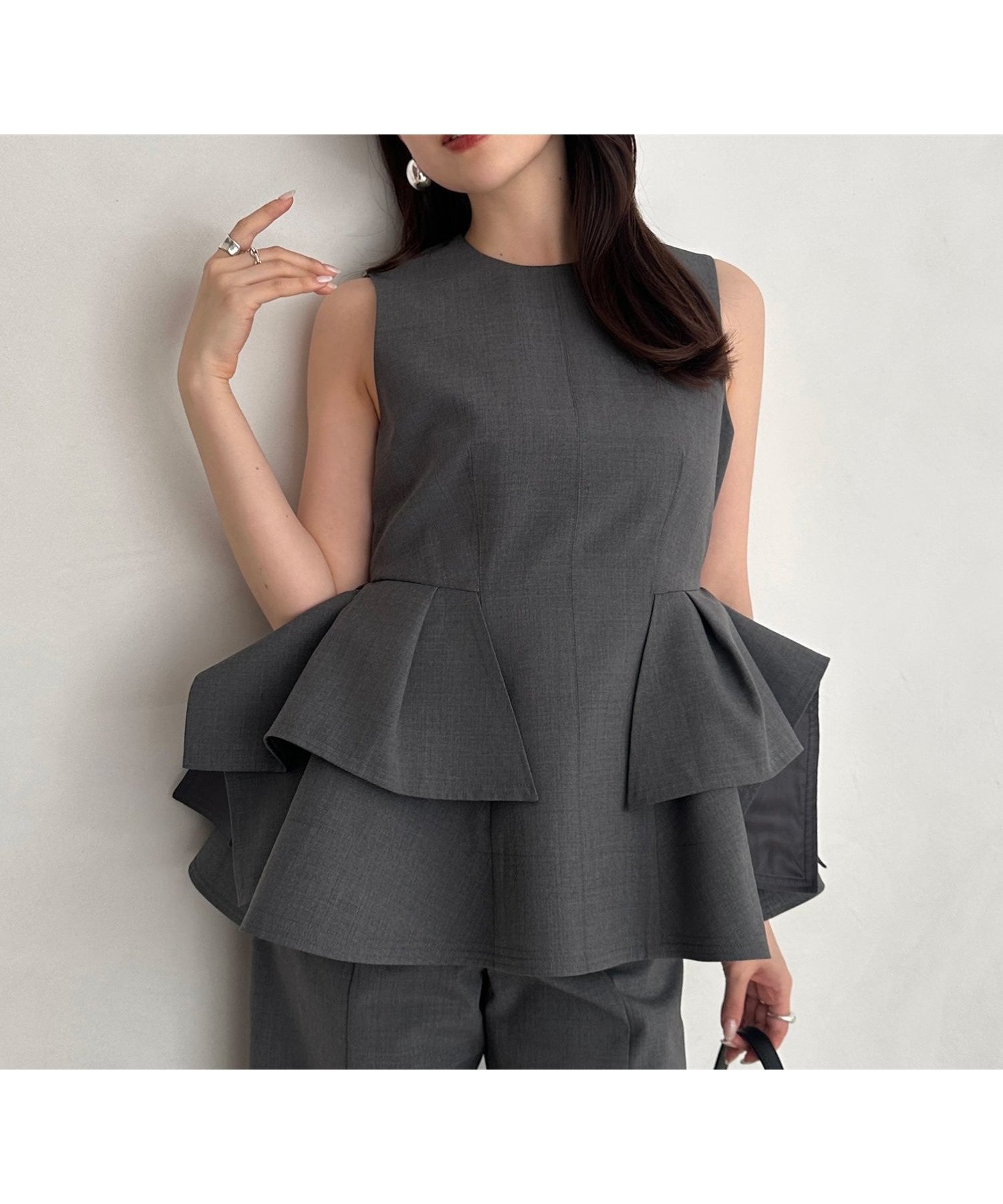 【アニュアンス/anuans】のオブジェクトフレアトップス インテリア・キッズ・メンズ・レディースファッション・服の通販 founy(ファニー) ファッション Fashion レディースファッション Fashion for Women トップス・カットソー Cut & Sew Tops コンパクト Compact, Small Size セットアップ Set-Up, Coordinated Outfit トリプル Triple, Three Layers ドレープ Drape, Draping Fabric パターン Pattern, Design Print フリル Frill, Ruffle ペプラム Peplum, Flared Hem GREY|ID: prp329100004821299 ipo3291000000035039270