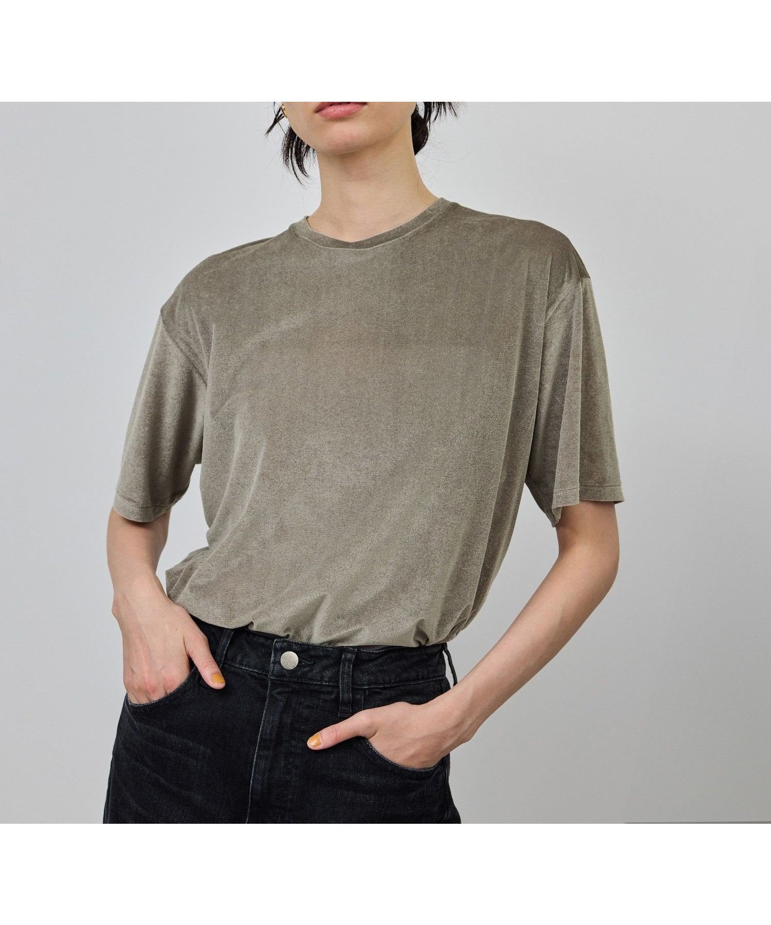 【ロペ/ROPE'】のシアーベロアTシャツ/イージーケア インテリア・キッズ・メンズ・レディースファッション・服の通販 founy(ファニー) 　ファッション　Fashion　レディースファッション　Fashion for Women　トップス・カットソー　Cut & Sew Tops　シャツ・ブラウス・オフィスカジュアル　Elegant Blouses & Button-Ups　ロングTシャツ・Tシャツ　Longline T-Shirts & Tees　ベロアトップス　Velour Tops / Velvet-Look Items　おすすめ　Recommended / Our Picks　アクセサリー　Fashion Accessories　サンダル　Sandals, Summer Shoes　シンプル　Simple, Minimal　スカーフ　Scarf, Neckwear　デニム　Denim, Jeans Material　ブライト　Bright, Shiny　ベロア　Velour, Soft Velvet　ポケット　Pocket, Pocket Detail　半袖　Short Sleeve, Half Sleeve　秋　Autumn　グレー(07)|ID: prp329100004821399 ipo3291000000035040794