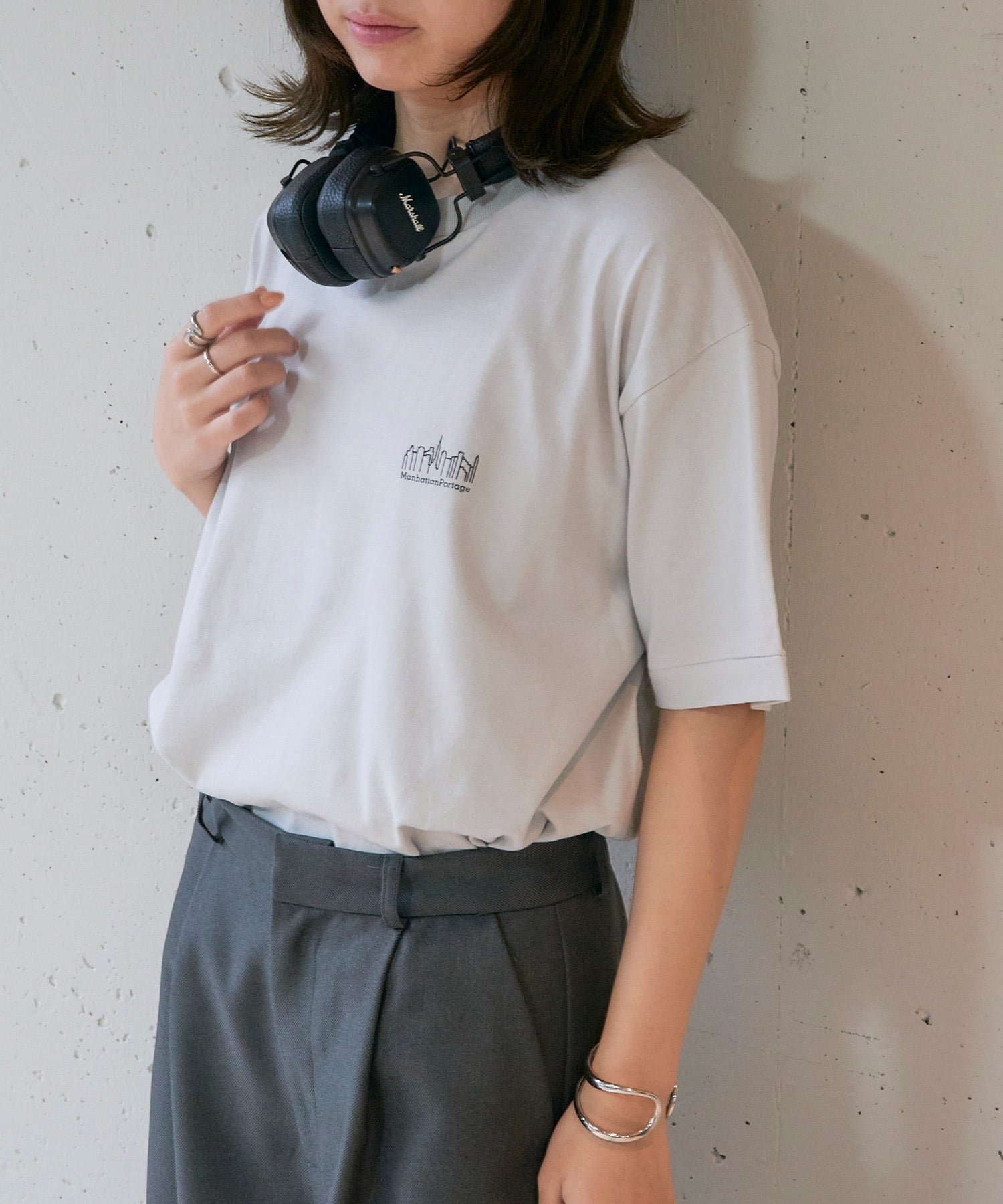 【カセットチャート/Cassette Chart】のManhattan Portage/半袖プリントTシャツ MP-M579 インテリア・キッズ・メンズ・レディースファッション・服の通販 founy(ファニー) 　ファッション　Fashion　レディースファッション　Fashion for Women　トップス・カットソー　Cut & Sew Tops　シャツ・ブラウス・オフィスカジュアル　Elegant Blouses & Button-Ups　ロングTシャツ・Tシャツ　Longline T-Shirts & Tees　キャップ&ハット　Hats & Caps　シンプル　Simple, Minimal　スタイリッシュ　Stylish, Fashionable　ニューヨーク　New York, NYC Style　プリント　Print, Printed Pattern　半袖　Short Sleeve, Half Sleeve　再入荷　Restock / Back in Stock　L.GRY|ID: prp329100004821473 ipo3291000000035043424