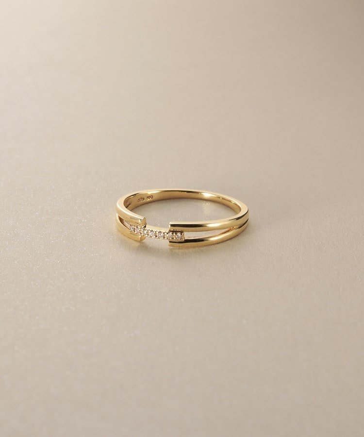【ココシュニック/COCOSHNIK】のK10ダイヤモンド ブリッジ リング インテリア・キッズ・メンズ・レディースファッション・服の通販 founy(ファニー) 　ファッション　Fashion　レディースファッション　Fashion for Women　おすすめ　Recommended / Our Picks　シンプル　Simple, Minimal　ジュエリー　Jewelry, Accessories　スマート　Smart, Elegant　センター　Center, Center Line　ダイヤモンド　Diamond, Brilliant Cut　エレガント 上品　Elegant　イエローゴールド|ID: prp329100004821606 ipo3291000000035044643