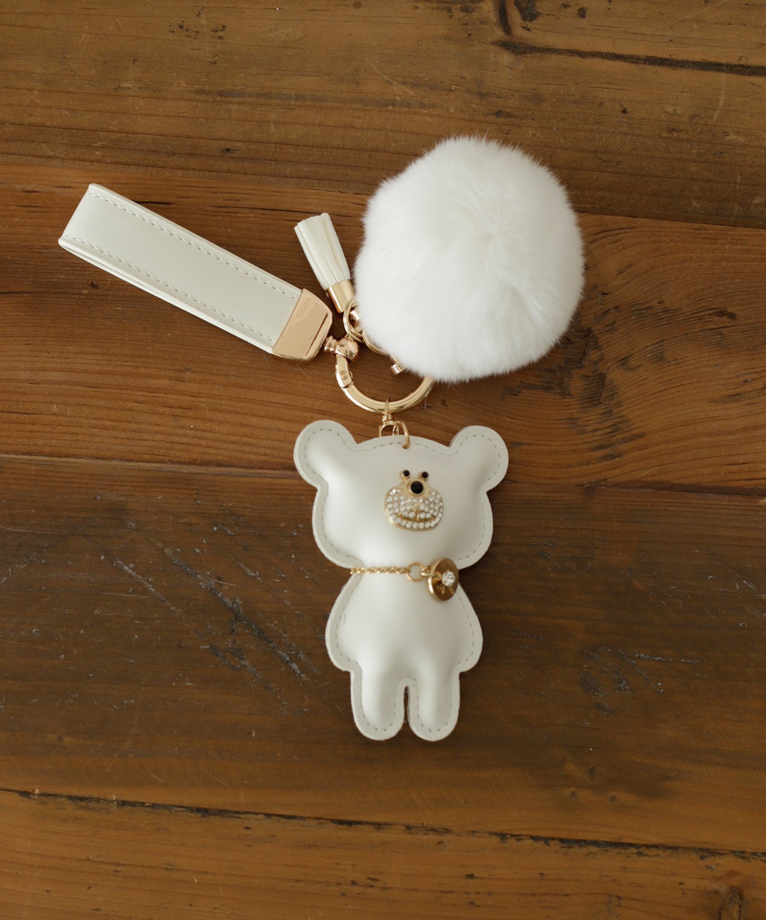 【ヴィータフェリーチェ/VitaFelice】のフェイクファー タッセル付きベアバッグチャーム インテリア・キッズ・メンズ・レディースファッション・服の通販 founy(ファニー) 　ファッション　Fashion　レディースファッション　Fashion for Women　ギフト プレゼント　Gift / Present　ストーン　Stone, Gem-Like　スマート　Smart, Elegant　タッセル　Tassel, Fringe　チャーム　Charm, Pendant　フェイクファー　Faux Fur, Imitation Fur　ホワイト|ID: prp329100004821628 ipo3291000000035044838
