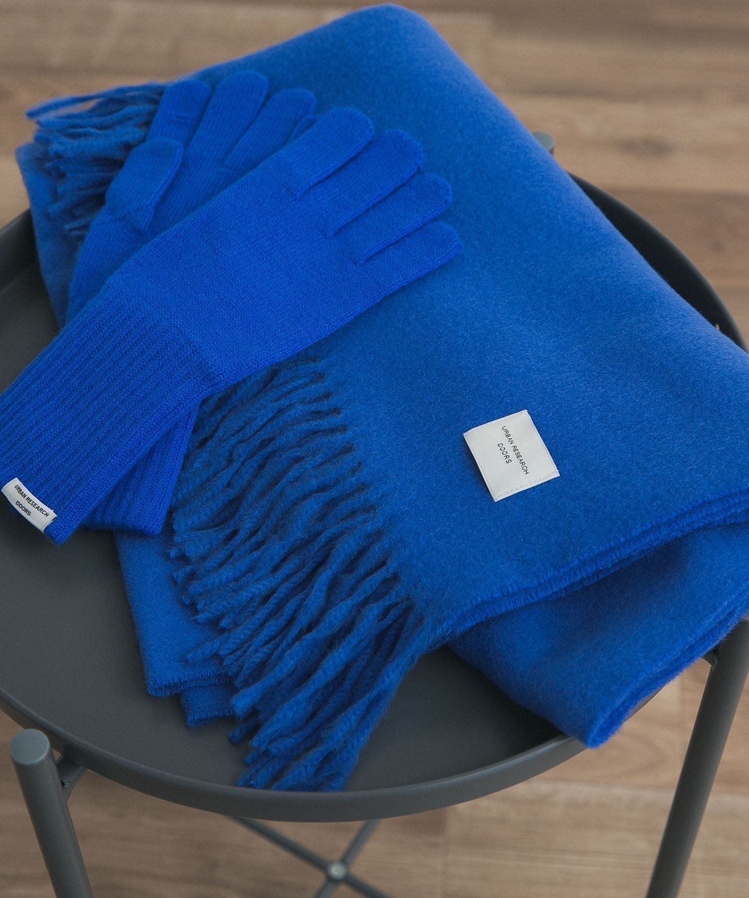 【アーバンリサーチ ドアーズ/URBAN RESEARCH DOORS】のなめらかプレーンストール インテリア・キッズ・メンズ・レディースファッション・服の通販 founy(ファニー) 　ファッション　Fashion　レディースファッション　Fashion for Women　2025年　2025　2025-2026秋冬・A/W　Autumn/Winter 2025–26 AW25–26　冬　Winter / This Winter　おすすめ　Recommended / Our Picks　なめらか　Smooth, Silky Texture　ストール　Stole, Wrap　ベーシック　Basic, Essential　A/W・秋冬　Autumn/Winter　BLUE|ID: prp329100004821646 ipo3291000000035044986