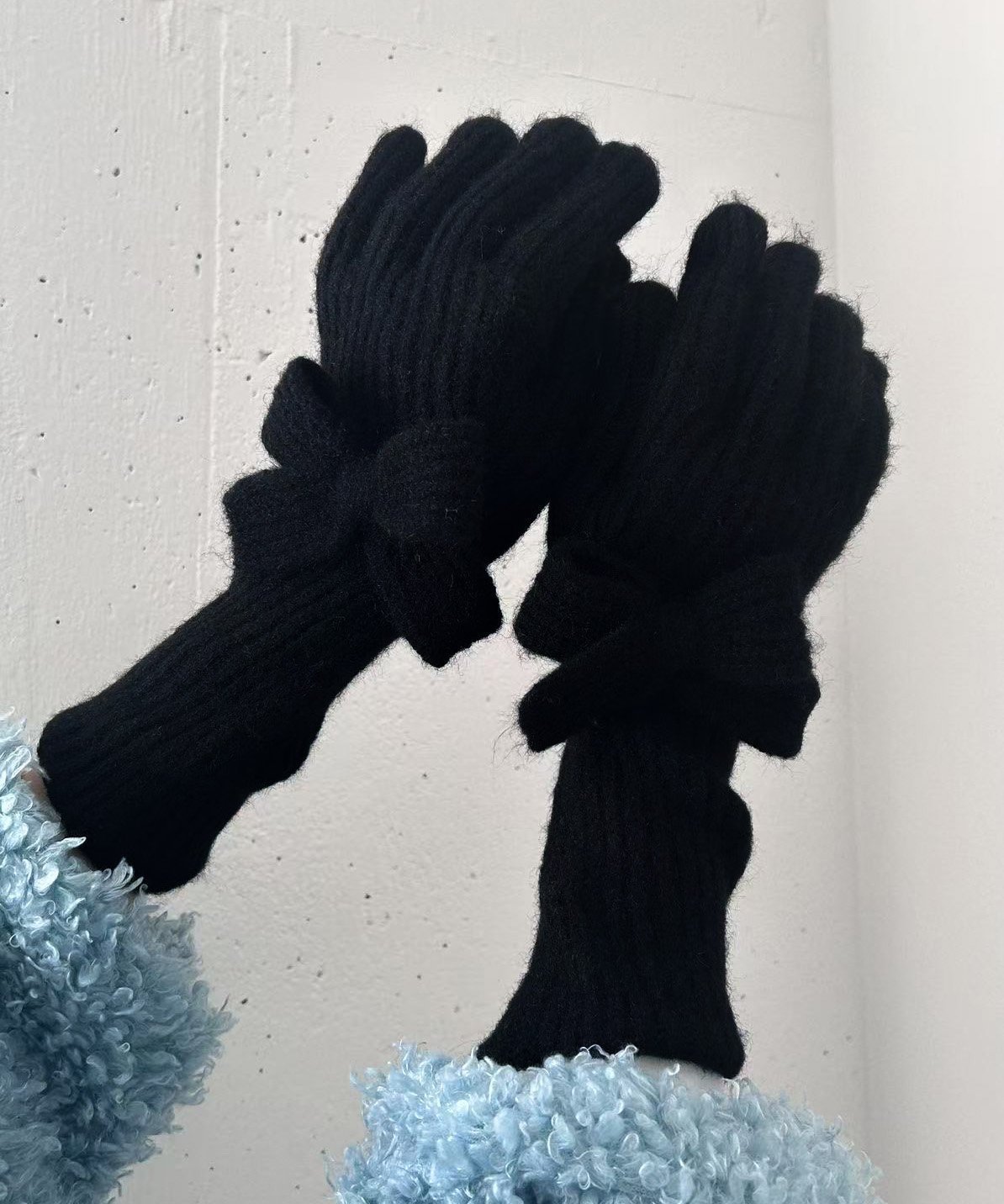 【キャセリーニ/CASSELINI】のCasselini(キャセリーニ)ロングニットリボングローブ インテリア・キッズ・メンズ・レディースファッション・服の通販 founy(ファニー) 　ファッション　Fashion　レディースファッション　Fashion for Women　シンプル　Simple, Minimal　ミックス　Mix, Mixed Style　リボン　Ribbon, Bow　防寒　Cold Protection, Winter-Ready　ブラック|ID: prp329100004821663 ipo3291000000035045125