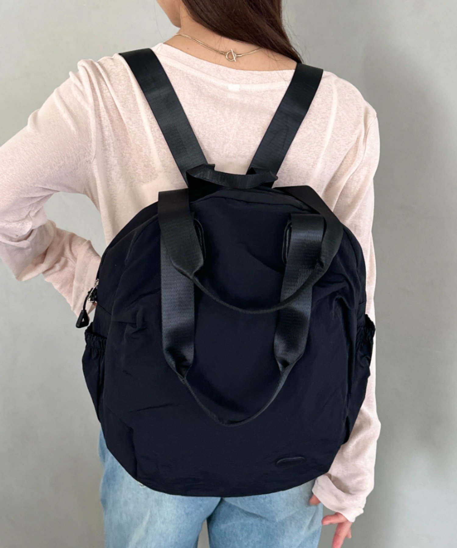 【その他のブランド/Other】の大容量 3WAY丸形バックパック マザーズバッグ インテリア・キッズ・メンズ・レディースファッション・服の通販 founy(ファニー) 　ファッション　Fashion　キッズファッション　Fashion for Kids　クッション　Cushion, Throw Pillow　傘　Umbrella, Parasol　シンプル　Simple, Minimal　財布　Wallet, Purse　ポケット　Pocket, Pocket Detail　A/W・秋冬　Autumn/Winter　S/S・春夏　SS, Spring/Summer, Warm Season　夏　Summer　旅行　Travel　ビジネス 仕事 通勤　Business / Work / Commuting　ブラック|ID: prp329100004821707 ipo3291000000035045631