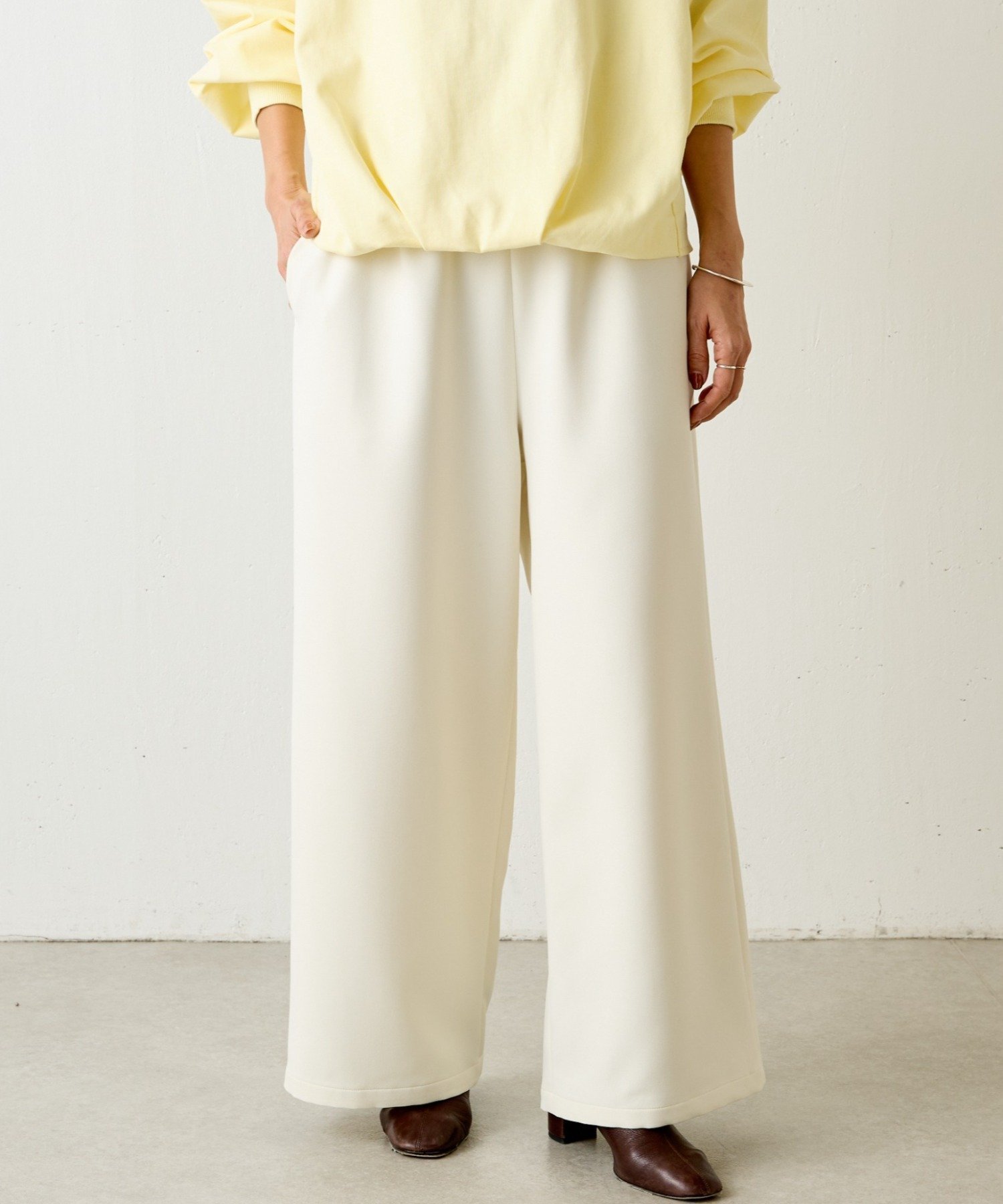 【ビアズリー/BEARDSLEY】のダブルクロスウエストリブパンツ インテリア・キッズ・メンズ・レディースファッション・服の通販 founy(ファニー) 　ファッション　Fashion　レディースファッション　Fashion for Women　パンツ　Pants & Trousers　カットソー　Cut and Sewn Top　ダブル　Double, Double-Breasted　定番　Standard, Basic Item　なめらか　Smooth, Silky Texture　ポケット　Pocket, Pocket Detail　再入荷　Restock / Back in Stock　エレガント 上品　Elegant　ビジネス 仕事 通勤　Business / Work / Commuting　アイボリー|ID: prp329100004821795 ipo3291000000035046505