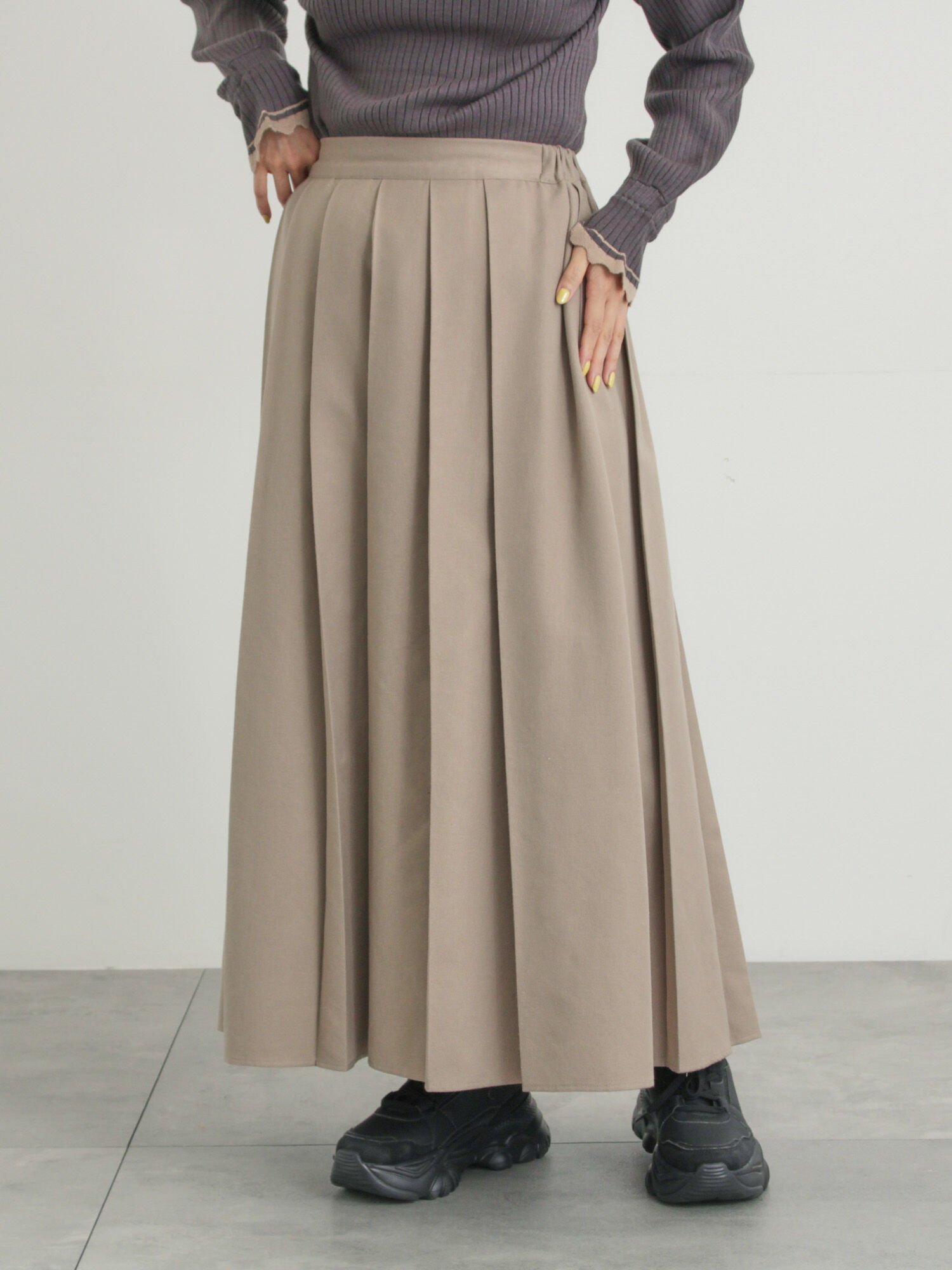 【サマンサモスモス/Samansa Mos2】の【帯電防止裏地】柄アソートプリーツスカート インテリア・キッズ・メンズ・レディースファッション・服の通販 founy(ファニー) 　ファッション　Fashion　レディースファッション　Fashion for Women　スカート　Skirts　プリーツスカート / 上品フェミニンスタイル　Pleated Skirts　シンプル　Simple, Minimal　スウェット / スエット　Sweatshirt, Sweatwear　プリーツ　Pleats, Pleated　ベージュ|ID: prp329100004821922 ipo3291000000035047737