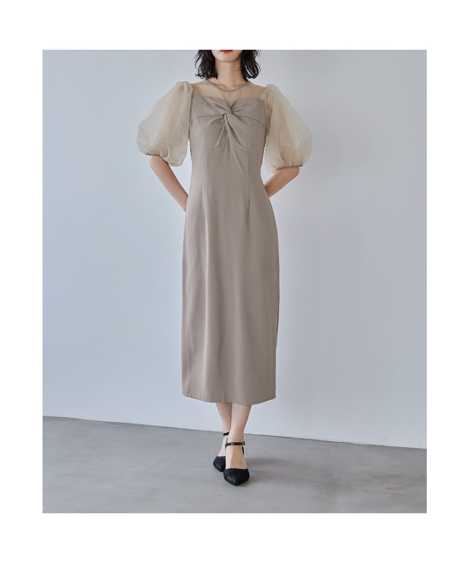 【ビーフラット/bflat】のラインストーンツイストパフスリーブドレス パーティードレス オケージョンドレス インテリア・キッズ・メンズ・レディースファッション・服の通販 founy(ファニー) 　ファッション　Fashion　レディースファッション　Fashion for Women　ワンピース　Dresses　フォーマル・パーティードレス・結婚式用ドレス　Elegant & Casual Dresses　おすすめ　Recommended / Our Picks　オーガンジー　Organza Fabric　ストーン　Stone, Gem-Like　スリーブ　Sleeve, Long Sleeve / Short Sleeve　ツイスト　Tweed, Tweed Fabric　デコルテ　Décolleté, Neckline　ドレス　Dress, One-Piece　エレガント 上品　Elegant　二次会　After Party　披露宴　Wedding Reception　結婚式　Wedding　グレージュ|ID: prp329100004821971 ipo3291000000035048339