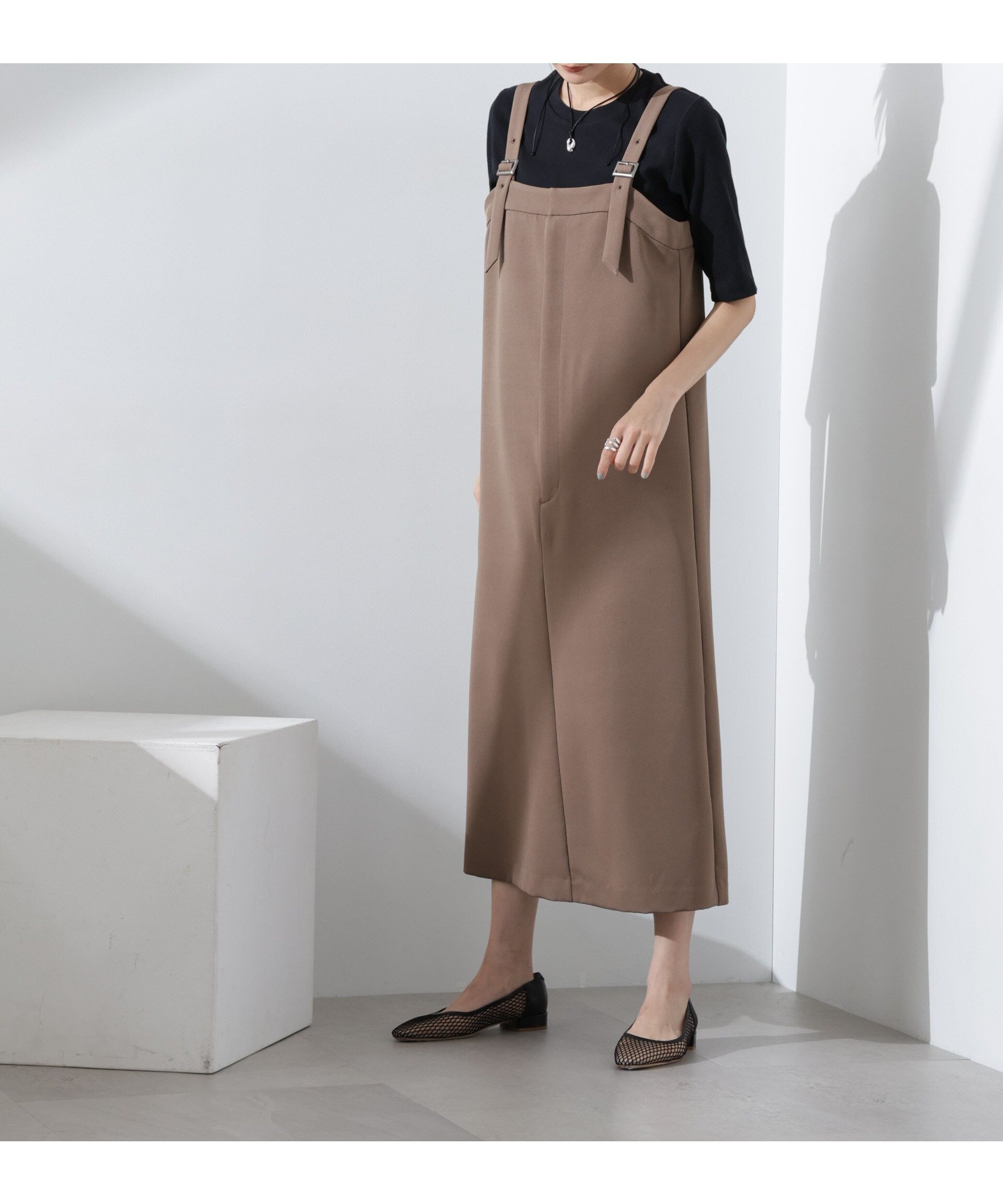 【ナノ ユニバース/nano universe】のベルトストラップワンピース インテリア・キッズ・メンズ・レディースファッション・服の通販 founy(ファニー) 　ファッション　Fashion　レディースファッション　Fashion for Women　ワンピース　Dresses　ベルト&ウエストマーク　Belts & Waist Accessories　インナー　Innerwear　ウォッシャブル　Machine Washable　スリット　Slit, Slit Detail　センター　Center, Center Line　楽ちん　Easy Fit, Comfortable　おすすめ　Recommended / Our Picks　2025年　2025　2025春夏・S/S　Spring/Summer 2025 SS25　グレージュ3|ID: prp329100004822069 ipo3291000000035049665