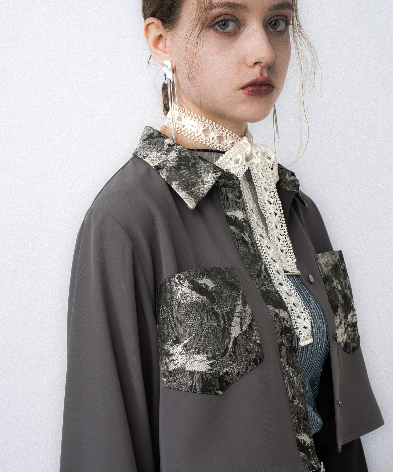 【ハレ/HARE】のジャガードキリカエショートシャツ インテリア・キッズ・メンズ・レディースファッション・服の通販 founy(ファニー) 　ファッション　Fashion　レディースファッション　Fashion for Women　トップス・カットソー　Cut & Sew Tops　シャツ・ブラウス・オフィスカジュアル　Elegant Blouses & Button-Ups　おすすめ　Recommended / Our Picks　インナー　Innerwear　ウェーブ　Wavy Pattern　ショート　Short, Short Length　ストレート　Straight, Straight Cut　フィット　Fit, Slim Fit　ボトム　Bottoms, Lower Wear　エレガント 上品　Elegant　グレー15|ID: prp329100004822091 ipo3291000000035049897