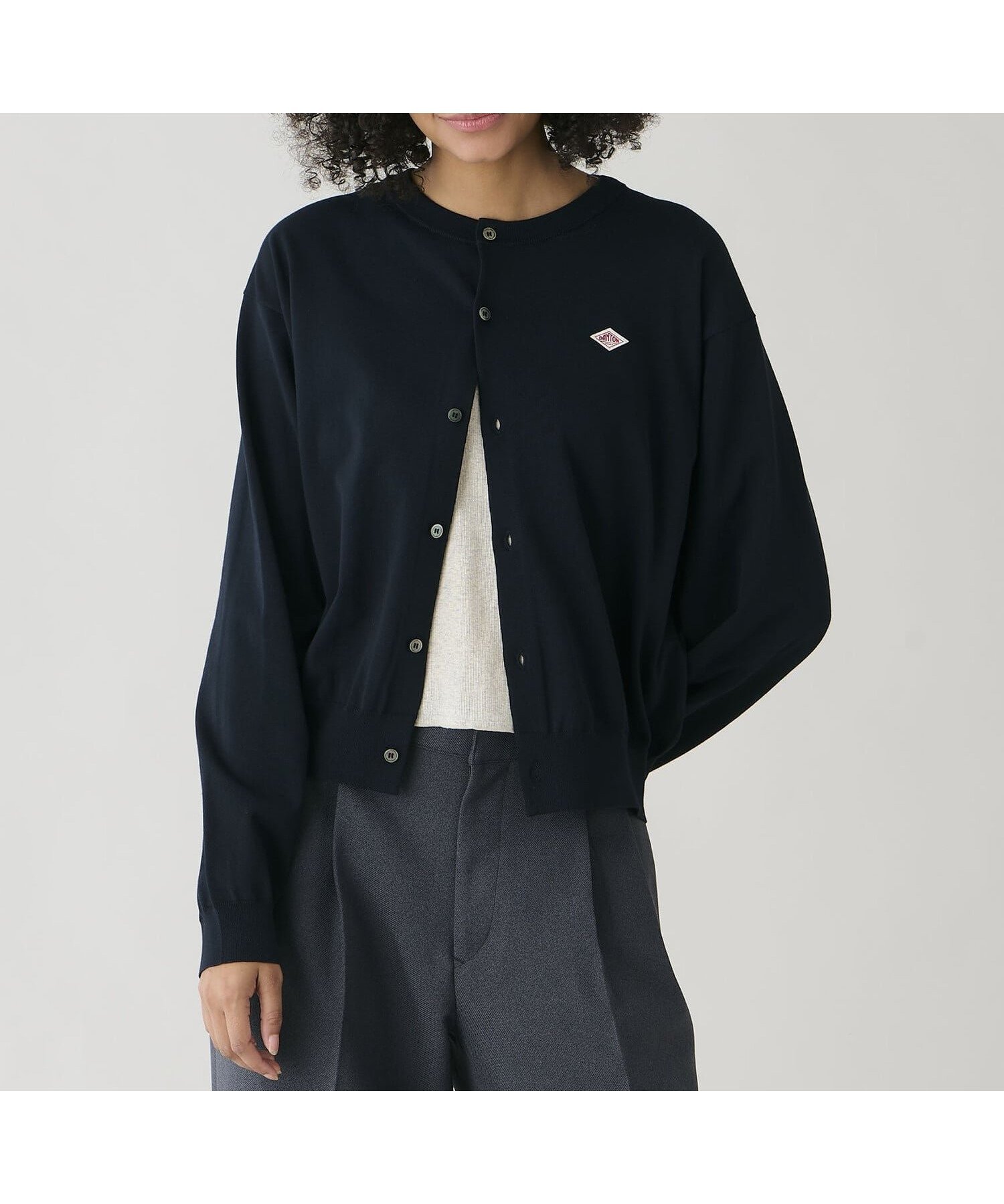 【ビショップ/Bshop】のジャージーニット クルーネック長袖カーディガン WOMEN インテリア・キッズ・メンズ・レディースファッション・服の通販 founy(ファニー) 　ファッション　Fashion　レディースファッション　Fashion for Women　トップス・カットソー　Cut & Sew Tops　ニット　Knit Tops & Sweaters　カーディガン・羽織り　Layered Style Cardigans　カーディガン　Cardigan, Knitwear　テクスチャー　Texture, Textured Fabric　長袖　Long Sleeve, Full Sleeve　フランス　France, French　ブラウジング　Blouson Silhouette, Cinched Waist　ワーク　Workwear, Utility Style　BLACK|ID: prp329100004822103 ipo3291000000035050021