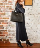 【サマンサタバサ/SamanTha Thavasa】のサークルモチーフスクエアレザートートバッグ 大サイズ 人気、トレンドファッション・服の通販 founy(ファニー) ファッション Fashion レディースファッション Fashion for Women バッグ Bags シェイプ Shape, Slim Fit シンプル Simple, Minimal スクエア Square, Square Shape 財布 Wallet, Purse フィット Fit, Slim Fit フォルム Silhouette, Form ポケット Pocket, Pocket Detail おすすめ Recommended / Our Picks エレガント 上品 Elegant ビジネス 仕事 通勤 Business / Work / Commuting thumbnail ブラック|ID: prp329100004822155 ipo3291000000035050452