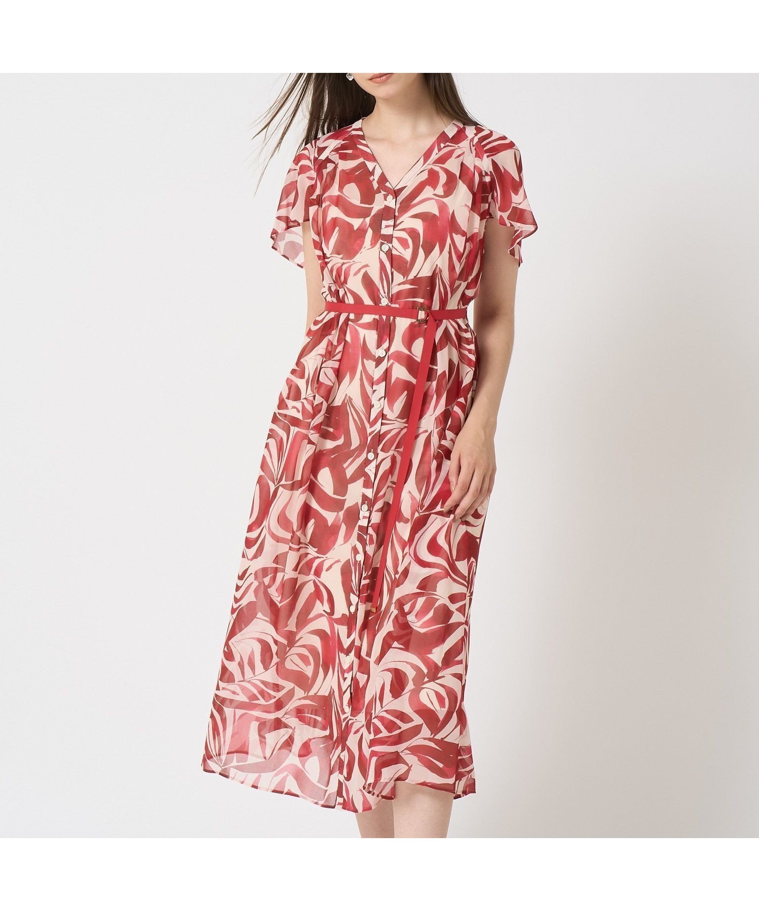 【アナイ/ANAYI】のアートリーフシフォンロング ワンピース インテリア・キッズ・メンズ・レディースファッション・服の通販 founy(ファニー) 　ファッション　Fashion　レディースファッション　Fashion for Women　ワンピース　Dresses　キャミソール　Camisole, Spaghetti Strap Top　シフォン　Chiffon, Lightweight Fabric　スマート　Smart, Elegant　フランス　France, French　フレア　Flare, Flared　フロント　Front, Front Design　プリント　Print, Printed Pattern　ペチコート　Petticoat, Underskirt　リーフ　Leaf, Botanical Leaf　再入荷　Restock / Back in Stock　夏　Summer　red|ID: prp329100004822781 ipo3291000000035064578