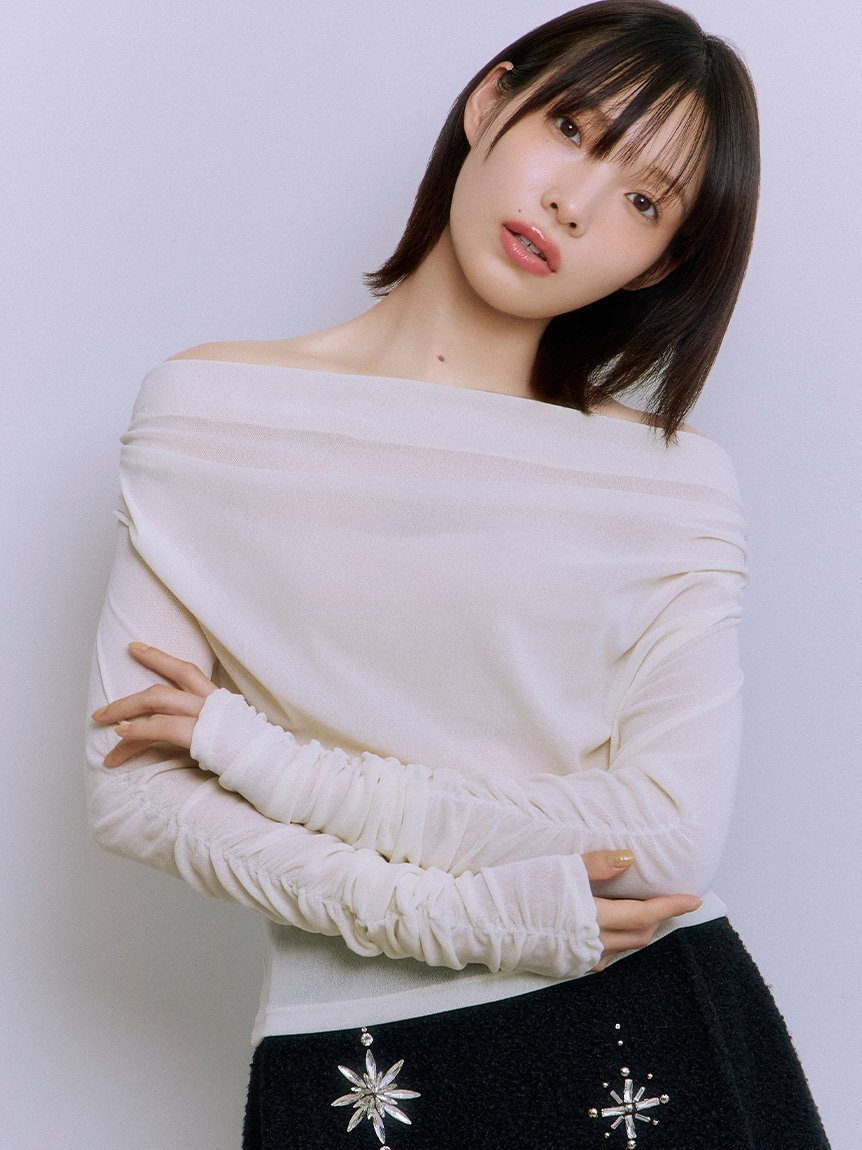 【リリーブラウン/Lily Brown】のフロッキーベロアドレープトップス 人気、トレンドファッション・服の通販 founy(ファニー) 　ファッション　Fashion　レディースファッション　Fashion for Women　トップス・カットソー　Cut & Sew Tops　ベロアトップス　Velour Tops / Velvet-Look Items　エレガント 上品　Elegant　カットソー　Cut and Sewn Top　スマート　Smart, Elegant　チュール　Tulip, Tulip Motif　トレンド　Trend, Trending Now　ビジュー　Bijou, Jewel-like Accent　フィット　Fit, Slim Fit　ベロア　Velour, Soft Velvet　ミニスカート　Mini Skirt, Short Skirt　ロング　Long, Long-Length　A/W・秋冬　Autumn/Winter　おすすめ　Recommended / Our Picks　 other-1|ID: prp329100004822784 ipo3291000000035064621