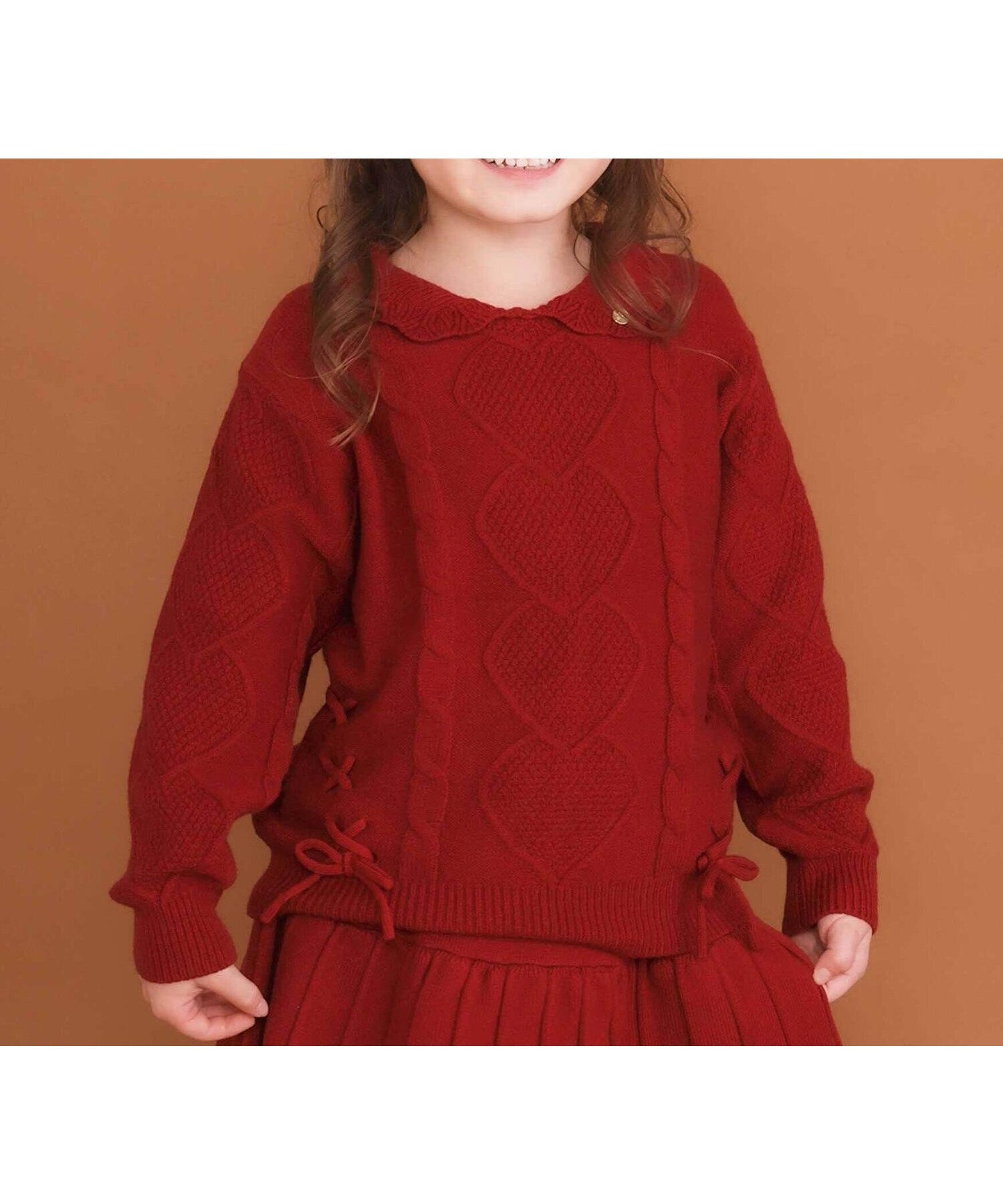 【ベベ オンライン ストア/BEBE ONLINE STORE / KIDS】の【ウォッシャブル加工】編み込みリボンハート柄 襟付きニットトップス(90~130cm) 人気、トレンドファッション・服の通販 founy(ファニー) 　ファッション　Fashion　キッズファッション　Fashion for Kids　トップス・カットソー　Cut & Sew Tops　ウォッシャブル　Machine Washable　秋　Autumn　シルバー　Silver, Metallic Silver　スカラップ　Scallop, Scalloped Edge　チェック　Check, Plaid, Tartan　チャーム　Charm, Pendant　長袖　Long Sleeve, Full Sleeve　フィット　Fit, Slim Fit　フレンチ　French, French Style　フロント　Front, Front Design　ミックス　Mix, Mixed Style　モチーフ　Motif, Design Theme　リボン　Ribbon, Bow　A/W・秋冬　Autumn/Winter　おすすめ　Recommended / Our Picks　エレガント 上品　Elegant　2025年　2025　2025-2026秋冬・A/W　Autumn/Winter 2025–26 AW25–26　 other-1|ID: prp329100004822840 ipo3291000000035065835