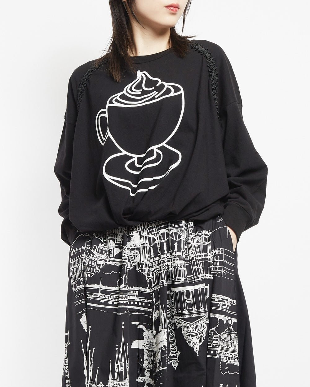 【ゴム/gomme】のヘムタックT インテリア・キッズ・メンズ・レディースファッション・服の通販 founy(ファニー) 　ファッション　Fashion　レディースファッション　Fashion for Women　エレガント 上品　Elegant　カーディガン　Cardigan, Knitwear　ショート　Short, Short Length　ジャケット　Jacket, Outerwear　スリーブ　Sleeve, Long Sleeve / Short Sleeve　バランス　Balance, Style Balance　バルーン　Balloon, Balloon Silhouette　フロント　Front, Front Design　ブロード　Broadcloth, Fine Cotton　プリント　Print, Printed Pattern　ヘムライン　Hemline, Bottom Cut　ポケット　Pocket, Pocket Detail　ラウンド　Round, Round Neck　今季　This Season, Current Season　切替　Switching, Contrast Panel　黒|ID: prp329100004822894 ipo3291000000035067213