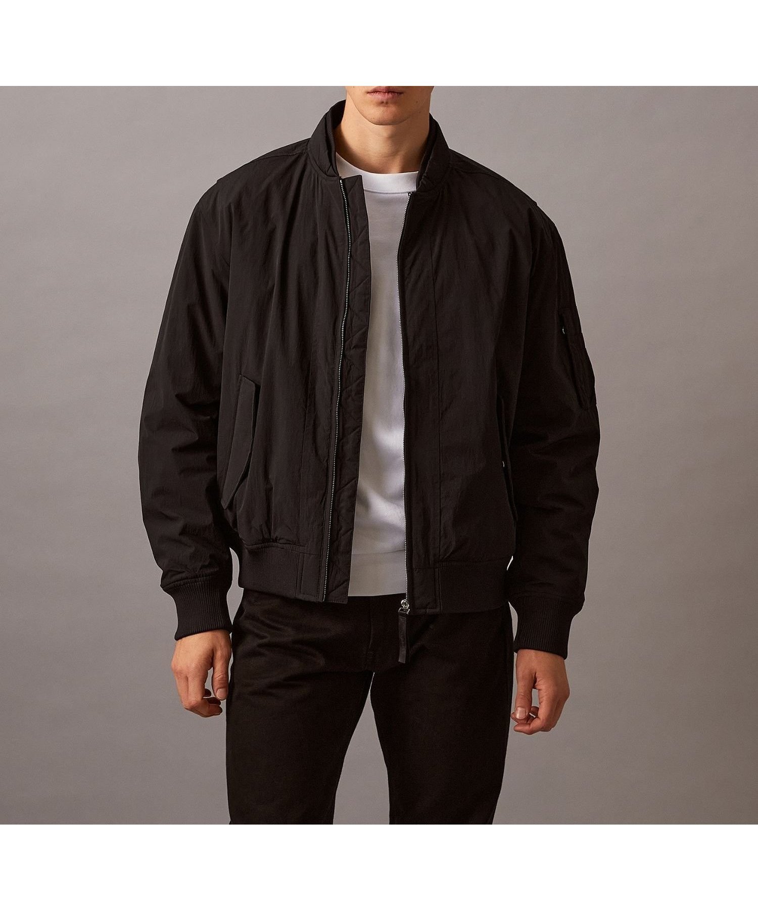 【カルバンクライン/Calvin Klein / MEN】のCalvin Klein Jeans/【公式ショップ】 カルバンクライン パデッドボンバージャケット Calvin Klein Jeans J327058 人気、トレンドファッション・服の通販 founy(ファニー) 　ファッション　Fashion　メンズファッション　Fashion for Men　ジーンズ　Jeans, Denim Pants　フラップ　Flap, Flap Pocket　フロント　Front, Front Design　ポケット　Pocket, Pocket Detail　モダン　Modern, Contemporary　 other-1|ID: prp329100004822898 ipo3291000000035067254