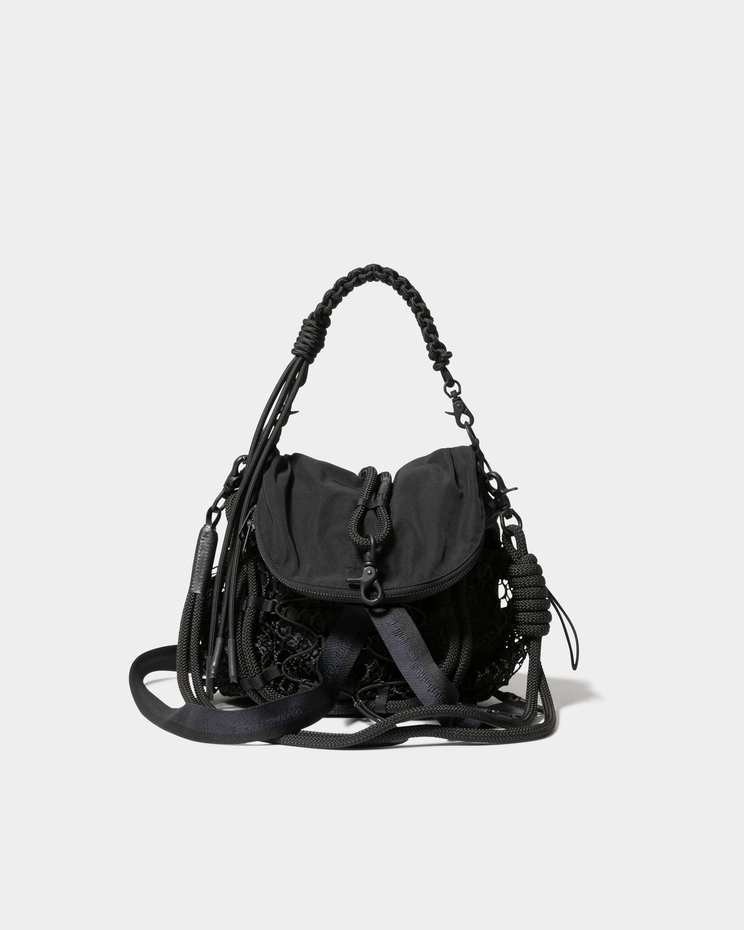 【ビューティフル ピープル/beautiful people】のover engineering sacoche 人気、トレンドファッション・服の通販 founy(ファニー) 　ファッション　Fashion　レディースファッション　Fashion for Women　アウトドア　Outdoor Clothing　キルト　Quilt, Quilted Fabric　ショルダー　Shoulder, Shoulder Strap　ドレス　Dress, One-Piece　フラット　Flat, Flat Shoes　ポケット　Pocket, Pocket Detail　メッシュ　Mesh, Net Fabric　ラグジュアリー　Luxury, Elegant　手編み　Hand-Knitted, Handmade Knit　 other-1|ID: prp329100004822977 ipo3291000000035068699