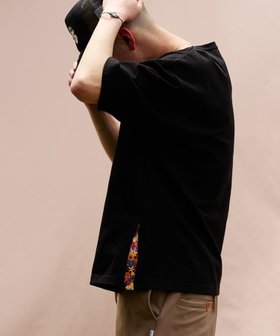 【レアセル/rehacer】のrehacer/Slite Flower CS 人気、トレンドファッション・服の通販 founy(ファニー) ファッション Fashion レディースファッション Fashion for Women カットソー Cut and Sewn Top シンプル Simple, Minimal ストレッチ Stretch, Stretchy Fabric スリット Slit, Slit Detail ワイド Wide, Wide Fit |ID:prp329100004823016