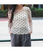 【ビームス ウイメン/BEAMS】の【透け感/重ね着/インナー/レイヤード】フロッキー プリント シアー ラウンドネック トップス 人気、トレンドファッション・服の通販 founy(ファニー) ファッション Fashion レディースファッション Fashion for Women トップス・カットソー Cut & Sew Tops インナー Innerwear キャミソール Camisole, Spaghetti Strap Top シアー Sheer, See-Through シンプル Simple, Minimal ジャケット Jacket, Outerwear タンク Tank Top, Sleeveless Top チュール Tulip, Tulip Motif トレンド Trend, Trending Now フィット Fit, Slim Fit プリント Print, Printed Pattern ラウンド Round, Round Neck おすすめ Recommended / Our Picks thumbnail BEIGE|ID: prp329100004823063 ipo3291000000035070013