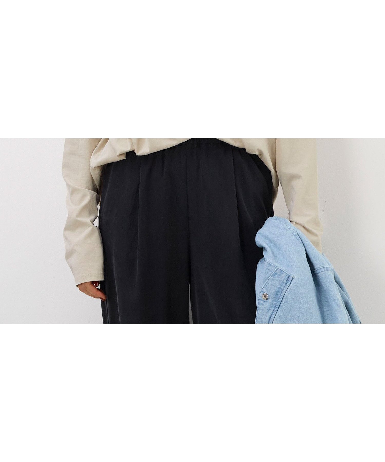 【マイカ ディール/MICA & DEAL】のバックプリントロゴロングT-shirt インテリア・キッズ・メンズ・レディースファッション・服の通販 founy(ファニー) 　ファッション　Fashion　レディースファッション　Fashion for Women　トップス・カットソー　Cut & Sew Tops　シャツ・ブラウス・オフィスカジュアル　Elegant Blouses & Button-Ups　ロングTシャツ・Tシャツ　Longline T-Shirts & Tees　バッグ　Bags　カットソー　Cut and Sewn Top　シルク　Silk, 100% Silk　とろみ　Fluid, Flowy Fabric　デニム　Denim, Jeans Material　定番　Standard, Basic Item　プリント　Print, Printed Pattern　ロング　Long, Long-Length　エレガント 上品　Elegant　BEIGE|ID: prp329100004823079 ipo3291000000035070339