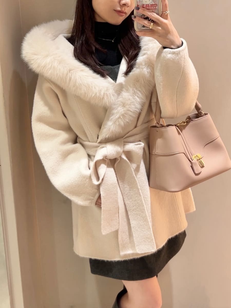 【スナイデル/SNIDEL】のファーフードニットコート 人気、トレンドファッション・服の通販 founy(ファニー) ファッション Fashion レディースファッション Fashion for Women アウター Coat / Outerwear Collection コート・ロングコート・ピーコート Long Coats, Peacoats & More ストレート Straight, Straight Cut スマート Smart, Elegant チュニック Tunic, Long Top デコルテ Décolleté, Neckline フェイクファー Faux Fur, Imitation Fur フロント Front, Front Design ポケット Pocket, Pocket Detail リボン Ribbon, Bow おすすめ Recommended / Our Picks other-1|ID: prp329100004823085 ipo3291000000035070503