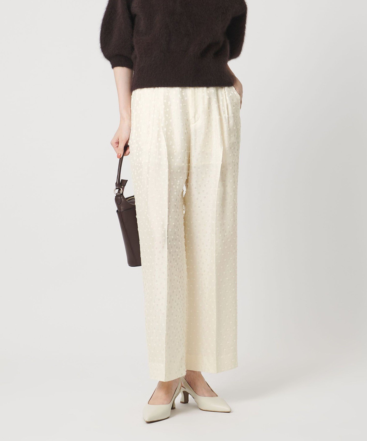 【ユナイテッドアローズ/UNITED ARROWS】のドット サテン 2タック ワイドパンツ インテリア・キッズ・メンズ・レディースファッション・服の通販 founy(ファニー) 　ファッション　Fashion　レディースファッション　Fashion for Women　パンツ　Pants & Trousers　アンダー　Underwear Essentials　サテン　Satin, Glossy Fabric　サンダル　Sandals, Summer Shoes　シアー　Sheer, See-Through　シューズ　Shoes, Footwear　ジャケット　Jacket, Outerwear　透かし　Cut-Out, Lacework　ドット　Polka Dot, Dot Pattern　フラット　Flat, Flat Shoes　ワイド　Wide, Wide Fit　おすすめ　Recommended / Our Picks　エレガント 上品　Elegant　OFF WHITE|ID: prp329100004823136 ipo3291000000035071298