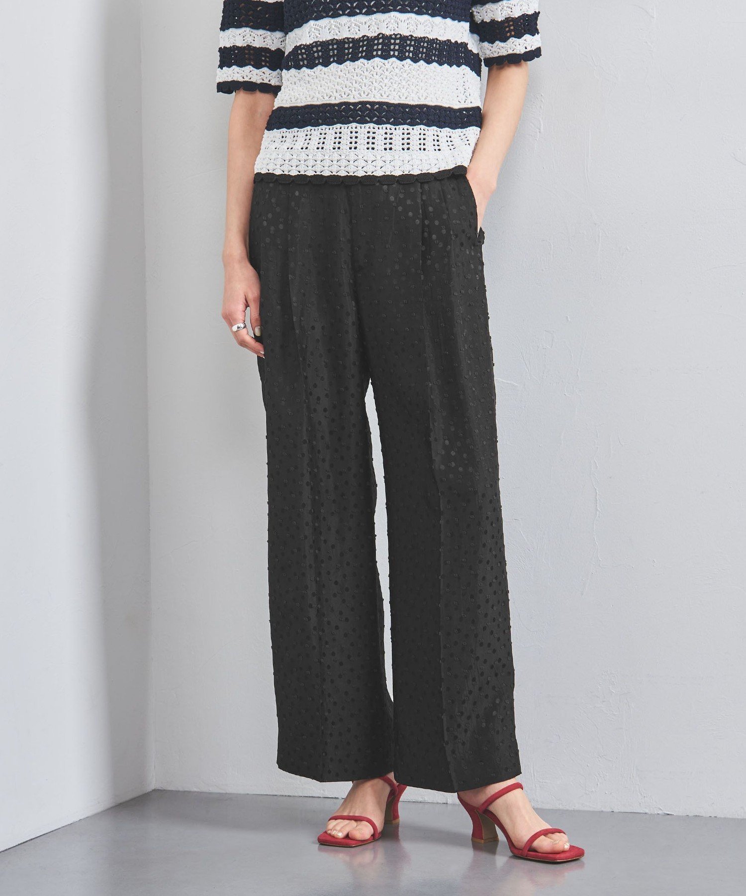 【ユナイテッドアローズ/UNITED ARROWS】のドット サテン 2タック ワイドパンツ インテリア・キッズ・メンズ・レディースファッション・服の通販 founy(ファニー) 　ファッション　Fashion　レディースファッション　Fashion for Women　パンツ　Pants & Trousers　アンダー　Underwear Essentials　サテン　Satin, Glossy Fabric　サンダル　Sandals, Summer Shoes　シアー　Sheer, See-Through　シューズ　Shoes, Footwear　ジャケット　Jacket, Outerwear　透かし　Cut-Out, Lacework　ドット　Polka Dot, Dot Pattern　フラット　Flat, Flat Shoes　ワイド　Wide, Wide Fit　おすすめ　Recommended / Our Picks　エレガント 上品　Elegant　BLACK|ID: prp329100004823136 ipo3291000000035071299