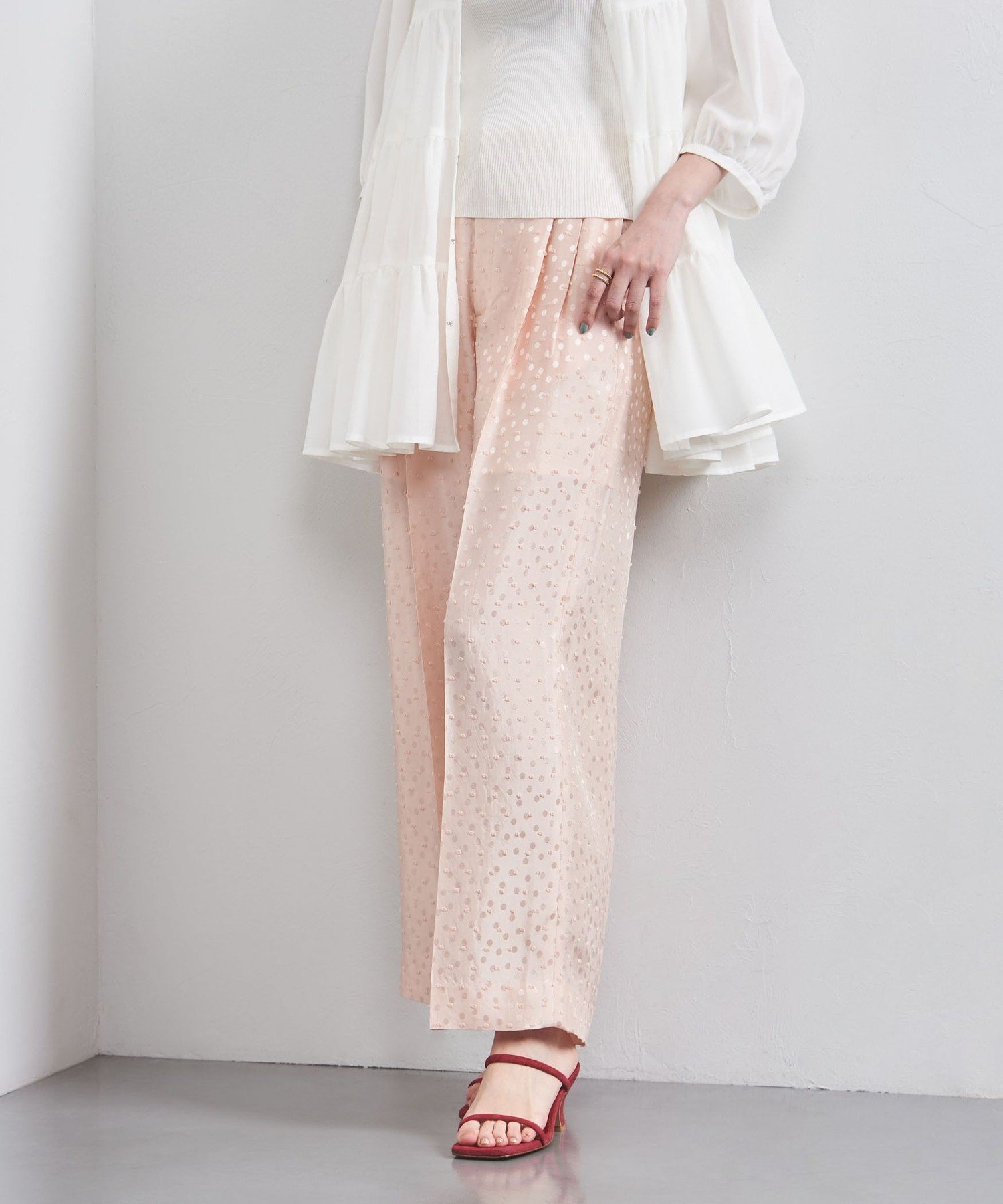 【ユナイテッドアローズ/UNITED ARROWS】のドット サテン 2タック ワイドパンツ インテリア・キッズ・メンズ・レディースファッション・服の通販 founy(ファニー) 　ファッション　Fashion　レディースファッション　Fashion for Women　パンツ　Pants & Trousers　アンダー　Underwear Essentials　サテン　Satin, Glossy Fabric　サンダル　Sandals, Summer Shoes　シアー　Sheer, See-Through　シューズ　Shoes, Footwear　ジャケット　Jacket, Outerwear　透かし　Cut-Out, Lacework　ドット　Polka Dot, Dot Pattern　フラット　Flat, Flat Shoes　ワイド　Wide, Wide Fit　おすすめ　Recommended / Our Picks　エレガント 上品　Elegant　LT.PINK|ID: prp329100004823136 ipo3291000000035071302