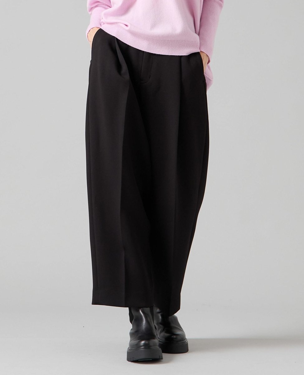 【リエス/Liesse】のトリプルクロスタックテーパードパンツ インテリア・キッズ・メンズ・レディースファッション・服の通販 founy(ファニー) 　ファッション　Fashion　レディースファッション　Fashion for Women　パンツ　Pants & Trousers　クロップド　Cropped, Short Length　セットアップ　Set-Up, Coordinated Outfit　フォルム　Silhouette, Form　ブラック|ID: prp329100004823145 ipo3291000000035071418