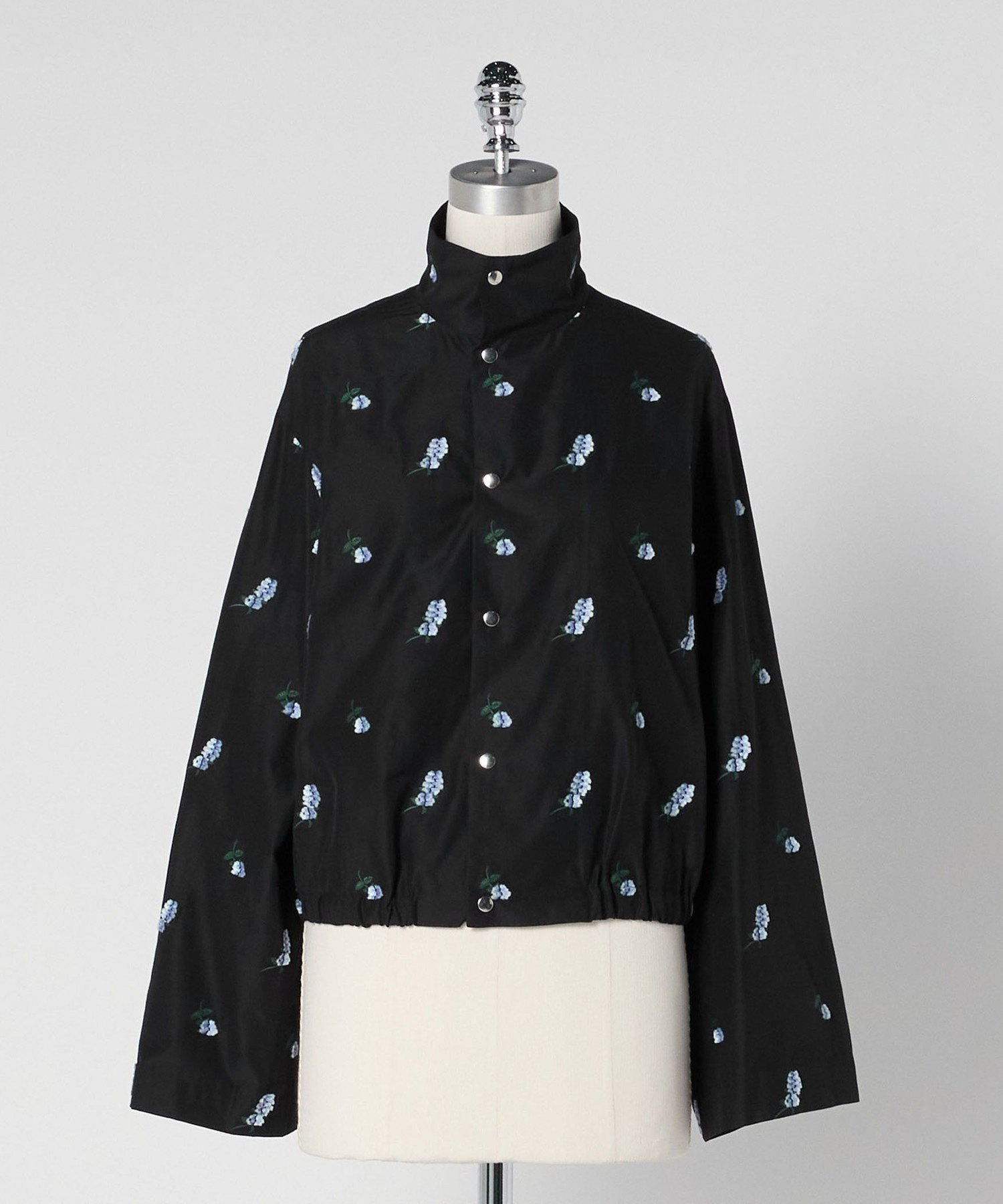 【ユナイテッドアローズ/UNITED ARROWS】のLOEFF キャットニップ ジャガード ブルゾン 人気、トレンドファッション・服の通販 founy(ファニー) 　ファッション　Fashion　レディースファッション　Fashion for Women　アウター　Coat / Outerwear Collection　ブルゾンジャケット・スポーティアウター　Blouson Jackets　カットジャガード　Cut Jacquard　ガウチョパンツ　Gaucho Pants, Culottes　スタンド　Stand Collar, Upright Stand　スリーブ　Sleeve, Long Sleeve / Short Sleeve　フェミニン　Feminine, Girly　フレア　Flare, Flared　ブルゾン　Blouson, Bomber Jacket　 other-1|ID: prp329100004823217 ipo3291000000035072260