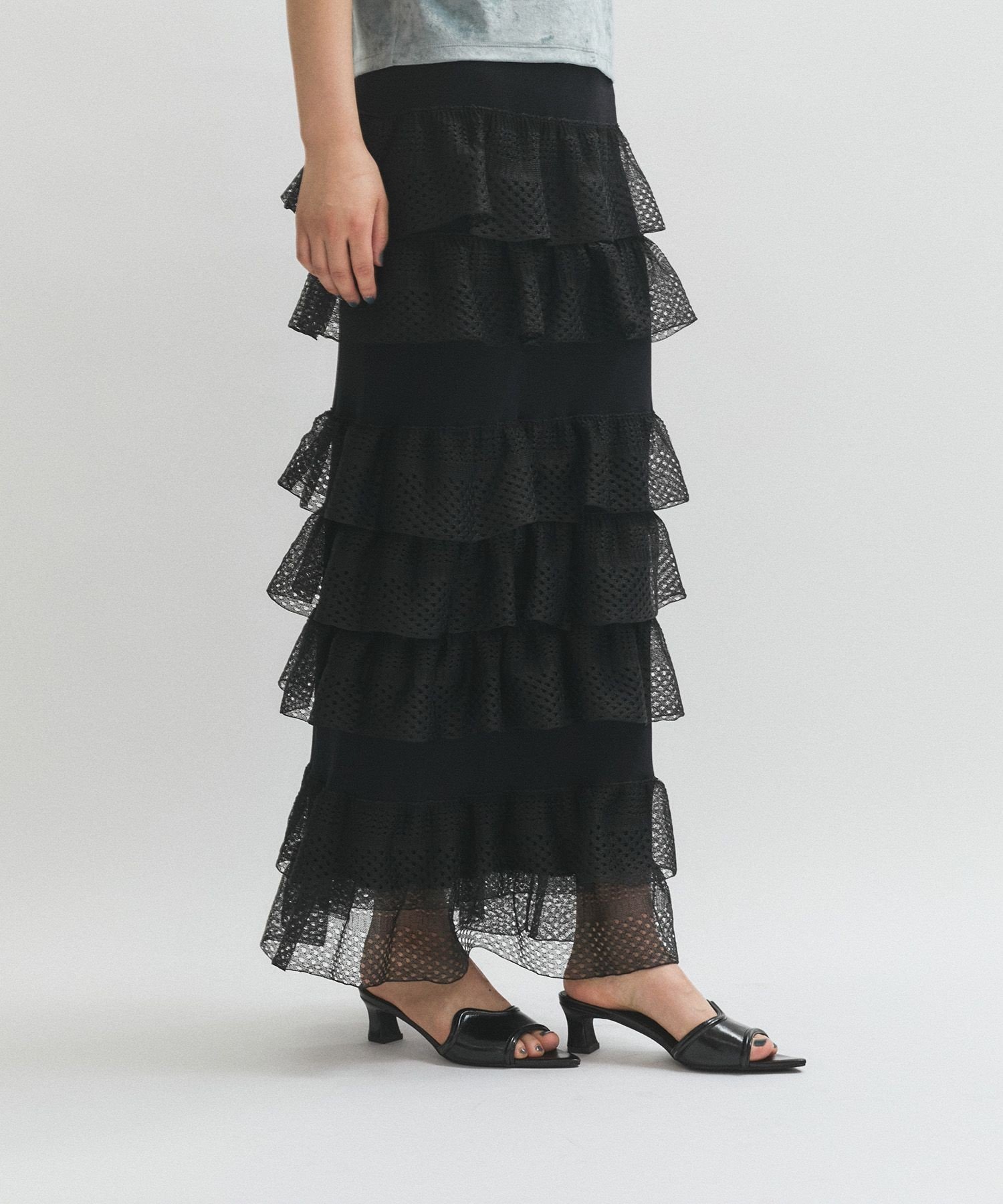 【アダム エ ロペ/ADAM ET ROPE'】のシアーフリルスカート インテリア・キッズ・メンズ・レディースファッション・服の通販 founy(ファニー) 　ファッション　Fashion　レディースファッション　Fashion for Women　スカート　Skirts　春　Spring　ギャザー　Gathered, Ruffled　サンダル　Sandals, Summer Shoes　スウェット / スエット　Sweatshirt, Sweatwear　スニーカー　Sneakers, Trainers　バランス　Balance, Style Balance　フェミニン　Feminine, Girly　フリル　Frill, Ruffle　ポケット　Pocket, Pocket Detail　レース　Lace, Lace Fabric　S/S・春夏　SS, Spring/Summer, Warm Season　おすすめ　Recommended / Our Picks　夏　Summer　2025年　2025　2025春夏・S/S　Spring/Summer 2025 SS25　ブラック(01)|ID: prp329100004823272 ipo3291000000035072774