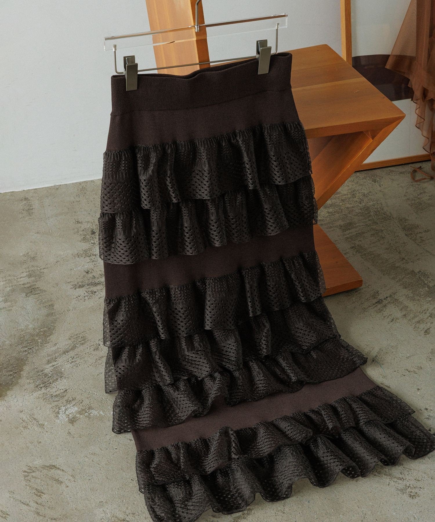 【アダム エ ロペ/ADAM ET ROPE'】のシアーフリルスカート インテリア・キッズ・メンズ・レディースファッション・服の通販 founy(ファニー) 　ファッション　Fashion　レディースファッション　Fashion for Women　スカート　Skirts　春　Spring　ギャザー　Gathered, Ruffled　サンダル　Sandals, Summer Shoes　スウェット / スエット　Sweatshirt, Sweatwear　スニーカー　Sneakers, Trainers　バランス　Balance, Style Balance　フェミニン　Feminine, Girly　フリル　Frill, Ruffle　ポケット　Pocket, Pocket Detail　レース　Lace, Lace Fabric　S/S・春夏　SS, Spring/Summer, Warm Season　おすすめ　Recommended / Our Picks　夏　Summer　2025年　2025　2025春夏・S/S　Spring/Summer 2025 SS25　ダークブラウン(20)|ID: prp329100004823272 ipo3291000000035072776