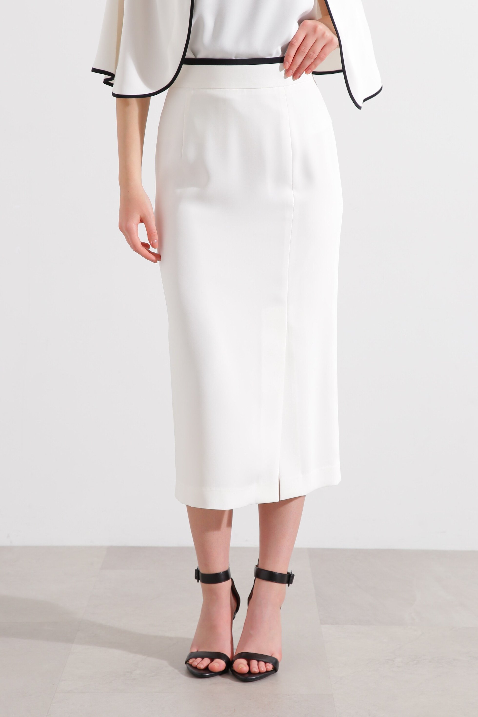 【ピンキーアンドダイアン/Pinky&Dianne】のバイカラータイトスカート インテリア・キッズ・メンズ・レディースファッション・服の通販 founy(ファニー) 　ファッション　Fashion　レディースファッション　Fashion for Women　スカート　Skirts　コンパクト　Compact, Small Size　スタンダード　Standard, Basic　ツイル　Twist, Twisted Detail　ラップ　Wrap, Wrap Design　エレガント 上品　Elegant　洗える　Machine Washable　ホワイト|ID: prp329100004823338 ipo3291000000035073471