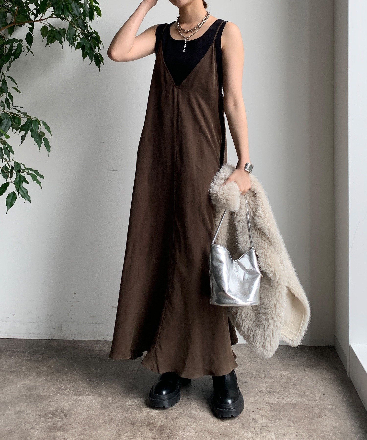 【ドゥドゥ/DouDou】のキュプラキャミワンピース インテリア・キッズ・メンズ・レディースファッション・服の通販 founy(ファニー) 　ファッション　Fashion　レディースファッション　Fashion for Women　ワンピース　Dresses　キャミソールワンピース　Camisole Dresses　秋　Autumn　カットソー　Cut and Sewn Top　カーディガン　Cardigan, Knitwear　ジャケット　Jacket, Outerwear　スマート　Smart, Elegant　雑誌　Magazine, Fashion Magazine　タートルネック　Turtleneck, High Neck　A/W・秋冬　Autumn/Winter　冬　Winter / This Winter　再入荷　Restock / Back in Stock　2025年　2025　2025-2026秋冬・A/W　Autumn/Winter 2025–26 AW25–26　ブラウン|ID: prp329100004823356 ipo3291000000035073909