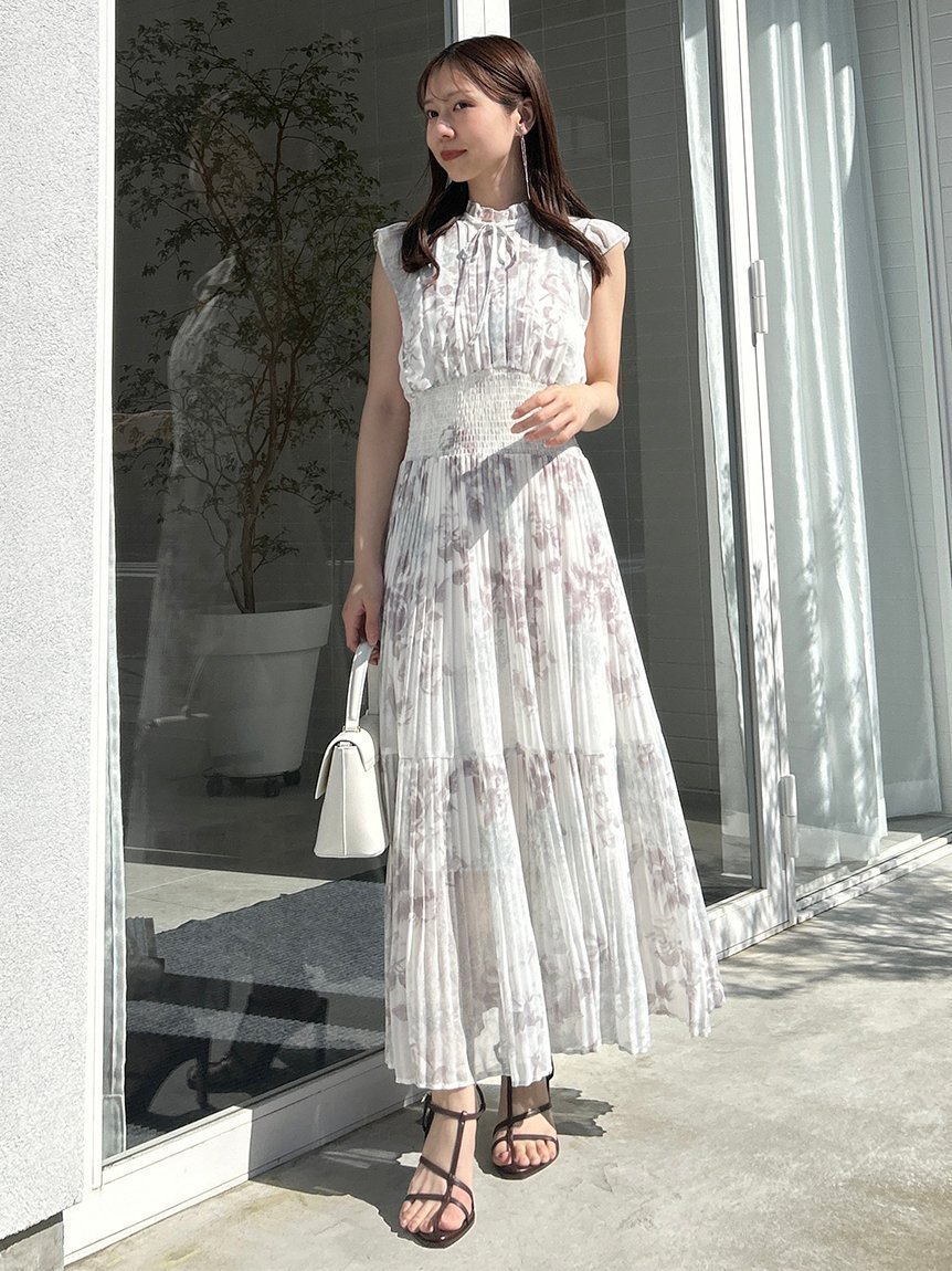 【スナイデル/SNIDEL】のSustainable20周年プリントワンピース インテリア・キッズ・メンズ・レディースファッション・服の通販 founy(ファニー) 　ファッション　Fashion　レディースファッション　Fashion for Women　ワンピース　Dresses　イエロー　Yellow　インナー　Innerwear　オレンジ　Orange　春　Spring　秋　Autumn　シャーリング　Shirring, Ruched　スマート　Smart, Elegant　ターコイズ　Turquoise, Blue-Green　人気　Popular, Best Seller　パープル　Purple, Violet　フラワー　Flower, Floral　フリル　Frill, Ruffle　プリント　Print, Printed Pattern　ペイズリー　Paisley, Ethnic Pattern　ボタニカル　Botanical, Floral Pattern　マーガレット　Marguerite, Daisy Pattern　ラベンダー　Lavender　冬　Winter / This Winter　夏　Summer　エレガント 上品　Elegant　H[908]|ID: prp329100004823398 ipo3291000000035074827