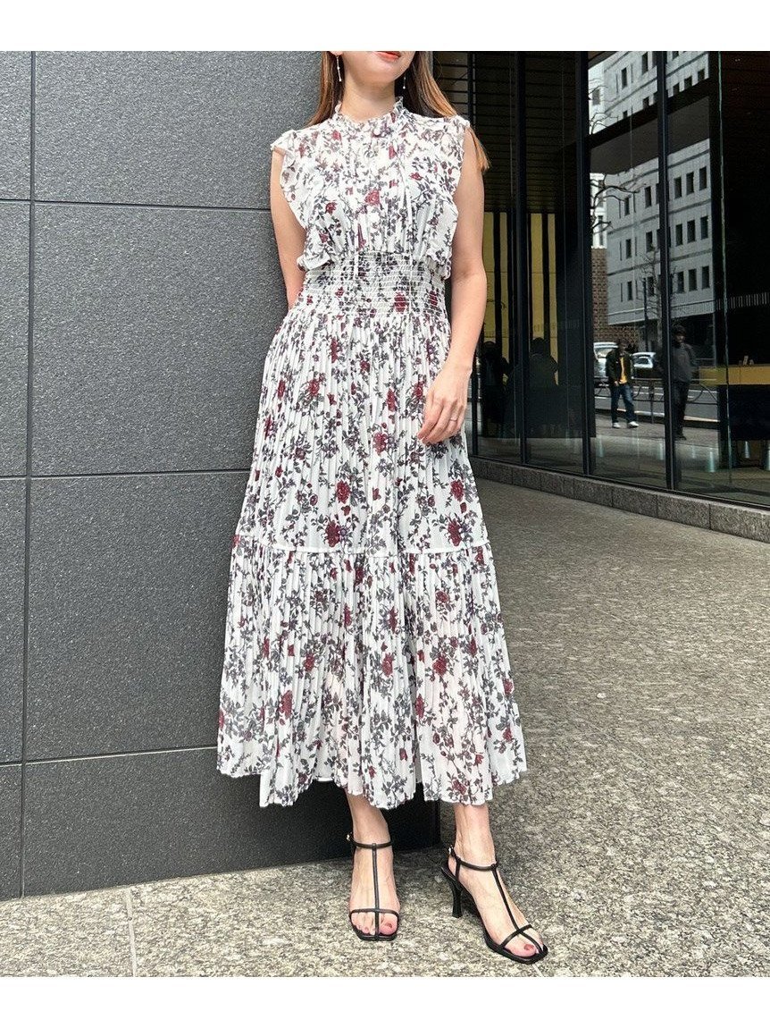 【スナイデル/SNIDEL】のSustainable20周年プリントワンピース インテリア・キッズ・メンズ・レディースファッション・服の通販 founy(ファニー) 　ファッション　Fashion　レディースファッション　Fashion for Women　ワンピース　Dresses　イエロー　Yellow　インナー　Innerwear　オレンジ　Orange　春　Spring　秋　Autumn　シャーリング　Shirring, Ruched　スマート　Smart, Elegant　ターコイズ　Turquoise, Blue-Green　人気　Popular, Best Seller　パープル　Purple, Violet　フラワー　Flower, Floral　フリル　Frill, Ruffle　プリント　Print, Printed Pattern　ペイズリー　Paisley, Ethnic Pattern　ボタニカル　Botanical, Floral Pattern　マーガレット　Marguerite, Daisy Pattern　ラベンダー　Lavender　冬　Winter / This Winter　夏　Summer　エレガント 上品　Elegant　O[915]|ID: prp329100004823398 ipo3291000000035074840