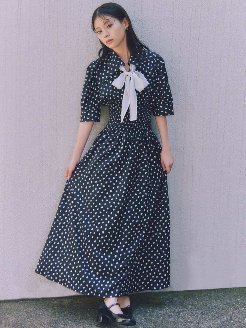 【スナイデル/SNIDEL】のドットボウタイシャツワンピース インテリア・キッズ・メンズ・レディースファッション・服の通販 founy(ファニー) 　ファッション　Fashion　レディースファッション　Fashion for Women　ワンピース　Dresses　シャツワンピース / 1枚で着映えコーデ　Shirt Dresses　ウェーブ　Wavy Pattern　エレガント 上品　Elegant　カーディガン　Cardigan, Knitwear　クラシカル　Classical, Vintage-Inspired　シャーリング　Shirring, Ruched　ジャケット　Jacket, Outerwear　スマート　Smart, Elegant　とろみ　Fluid, Flowy Fabric　ドット　Polka Dot, Dot Pattern　フロント　Front, Front Design　リボン　Ribbon, Bow　おすすめ　Recommended / Our Picks　BLK[009]|ID: prp329100004823399 ipo3291000000035074823
