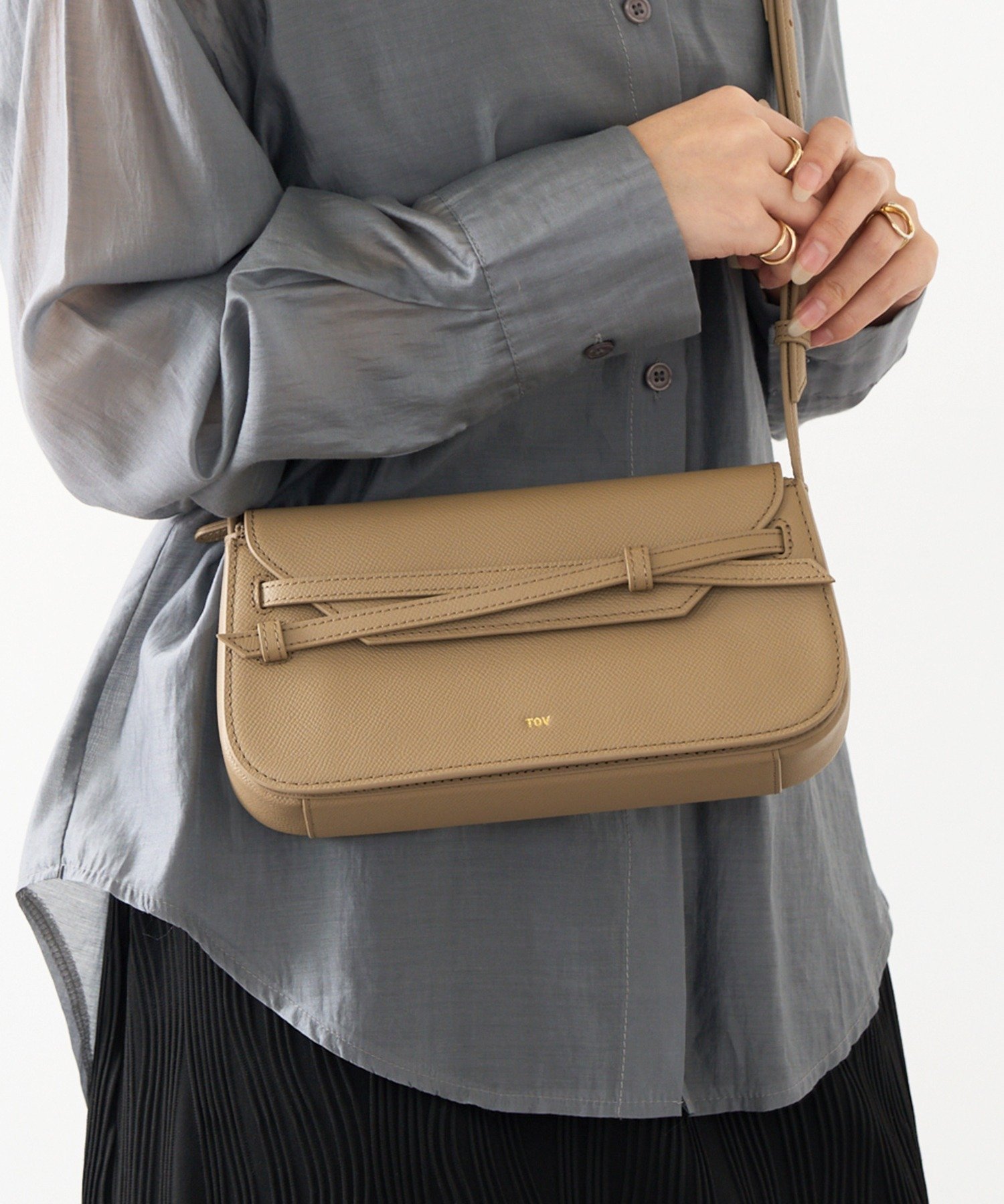 【セットアップセブン/SETUP7】のTOV/MIMI POCHETTE/ショルダーバッグ インテリア・キッズ・メンズ・レディースファッション・服の通販 founy(ファニー) 　ファッション　Fashion　レディースファッション　Fashion for Women　バッグ　Bags　クラシック　Classic, Timeless Style　ショルダー　Shoulder, Shoulder Strap　パーティ　Party, Party Style　フォーマル　Formal, Dressy　ポケット　Pocket, Pocket Detail　リボン　Ribbon, Bow　再入荷　Restock / Back in Stock　おすすめ　Recommended / Our Picks　エレガント 上品　Elegant　GREIGE|ID: prp329100004823461 ipo3291000000035075470